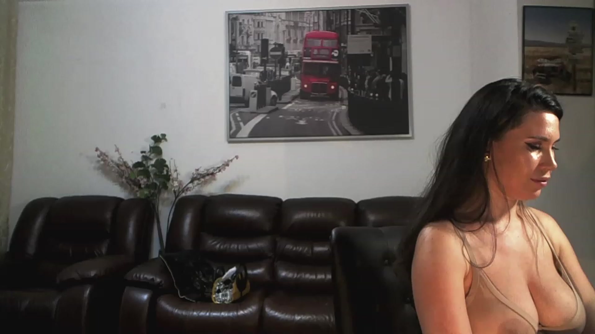 Gallery image thumbnail from AlexisLuvv's myfreecams stream on, 06/22/2023, 20:26 image 19 of 20