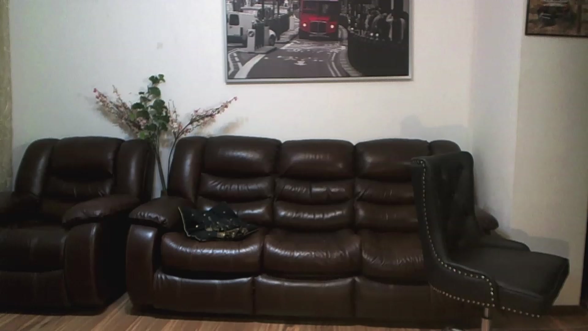 Gallery image thumbnail from AlexisLuvv's myfreecams stream on, 06/25/2023, 21:38 image 1 of 20