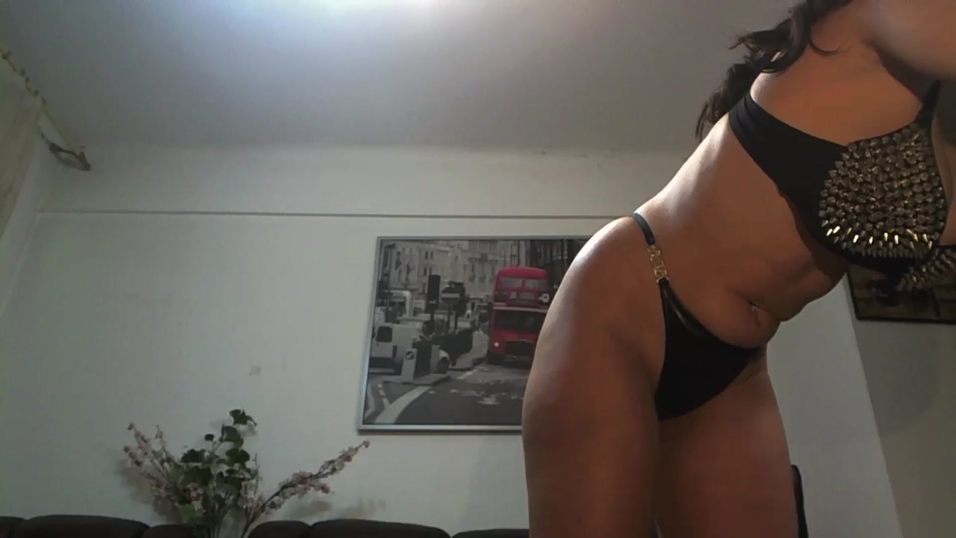 Gallery image thumbnail from AlexisLuvv's myfreecams stream on, 10/04/2023, 20:47 image 16 of 20