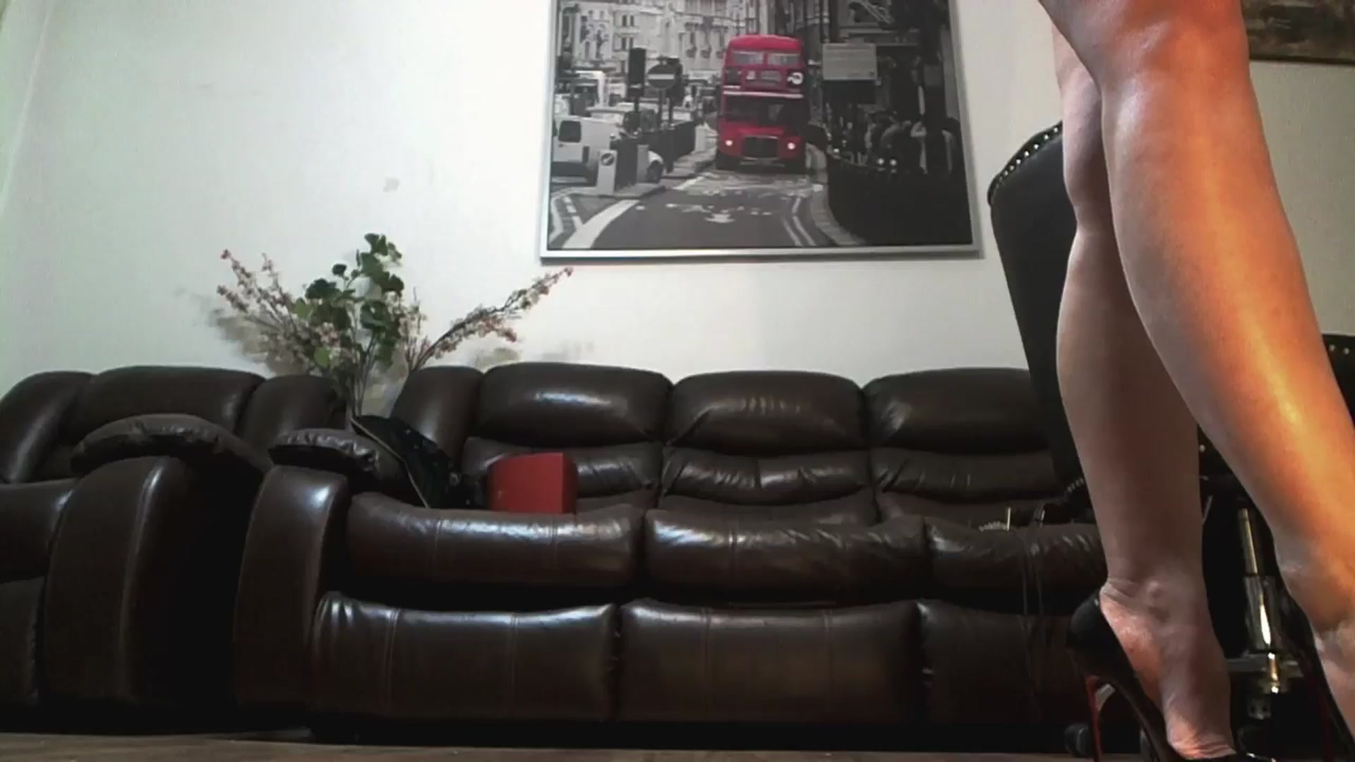 Gallery image thumbnail from AlexisLuvv's myfreecams stream on, 10/09/2023, 20:04 image 18 of 20
