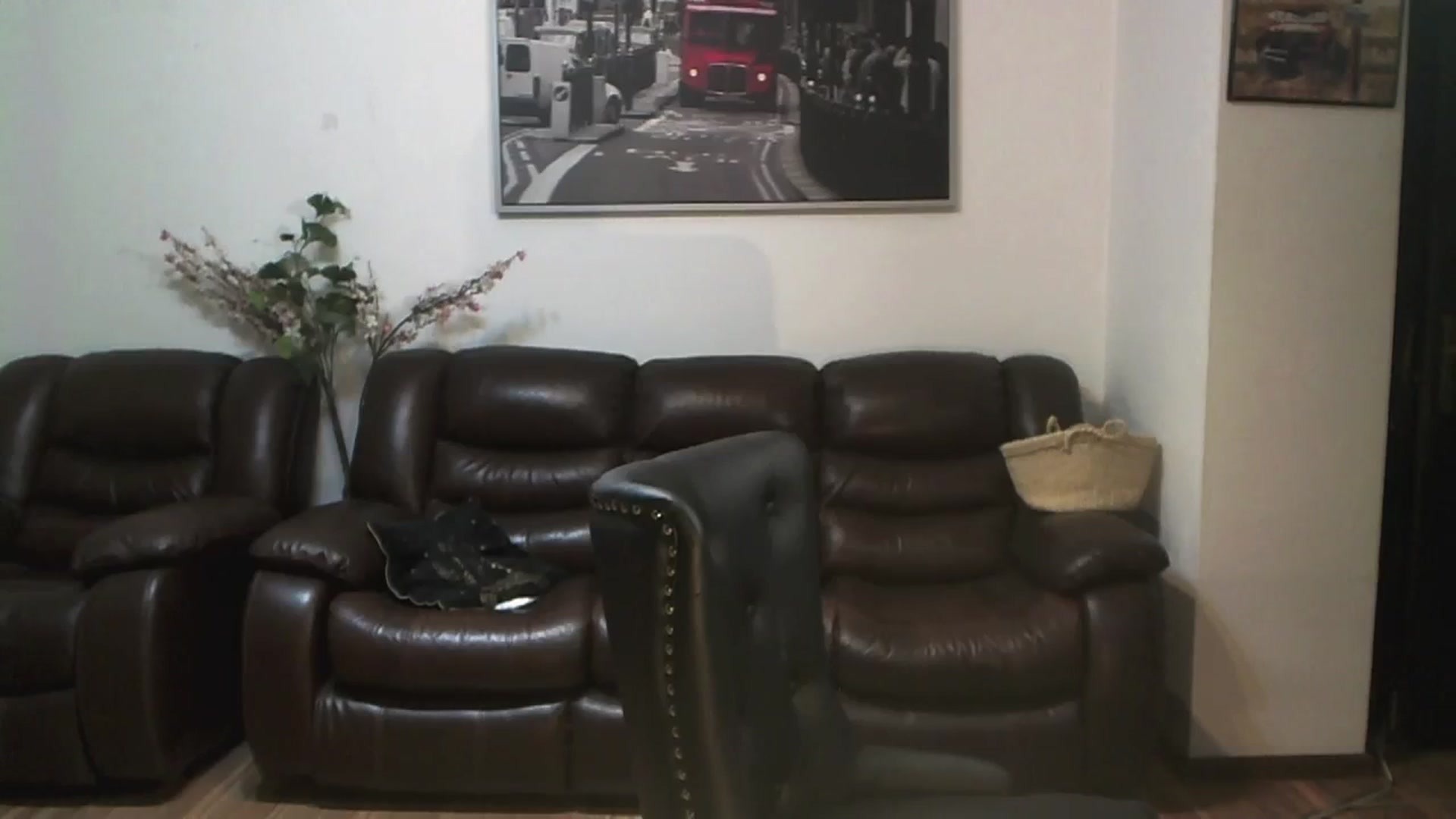 Gallery image thumbnail from AlexisLuvv's myfreecams stream on, 10/28/2023, 19:27 image 5 of 20