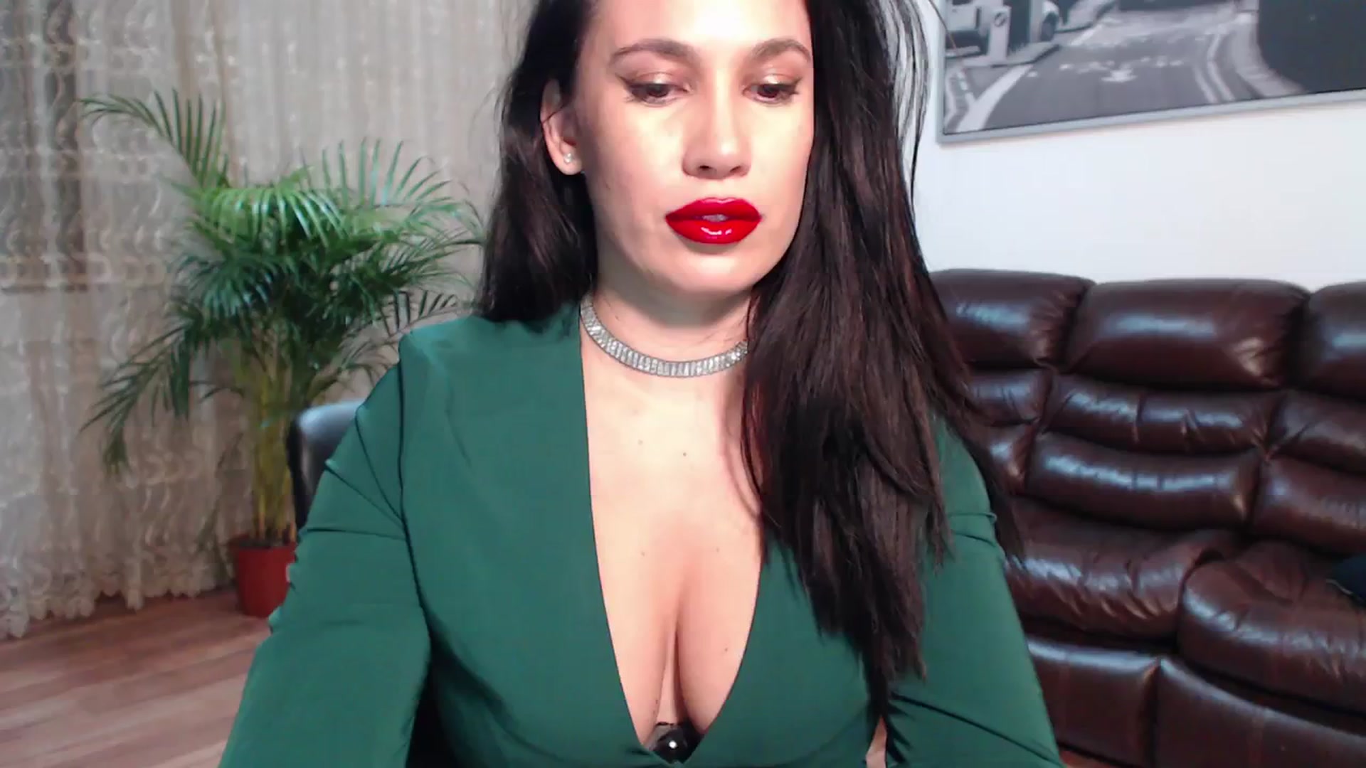 Gallery image thumbnail from AlexisLuvv's myfreecams stream on, 12/03/2023, 20:45 image 1 of 20