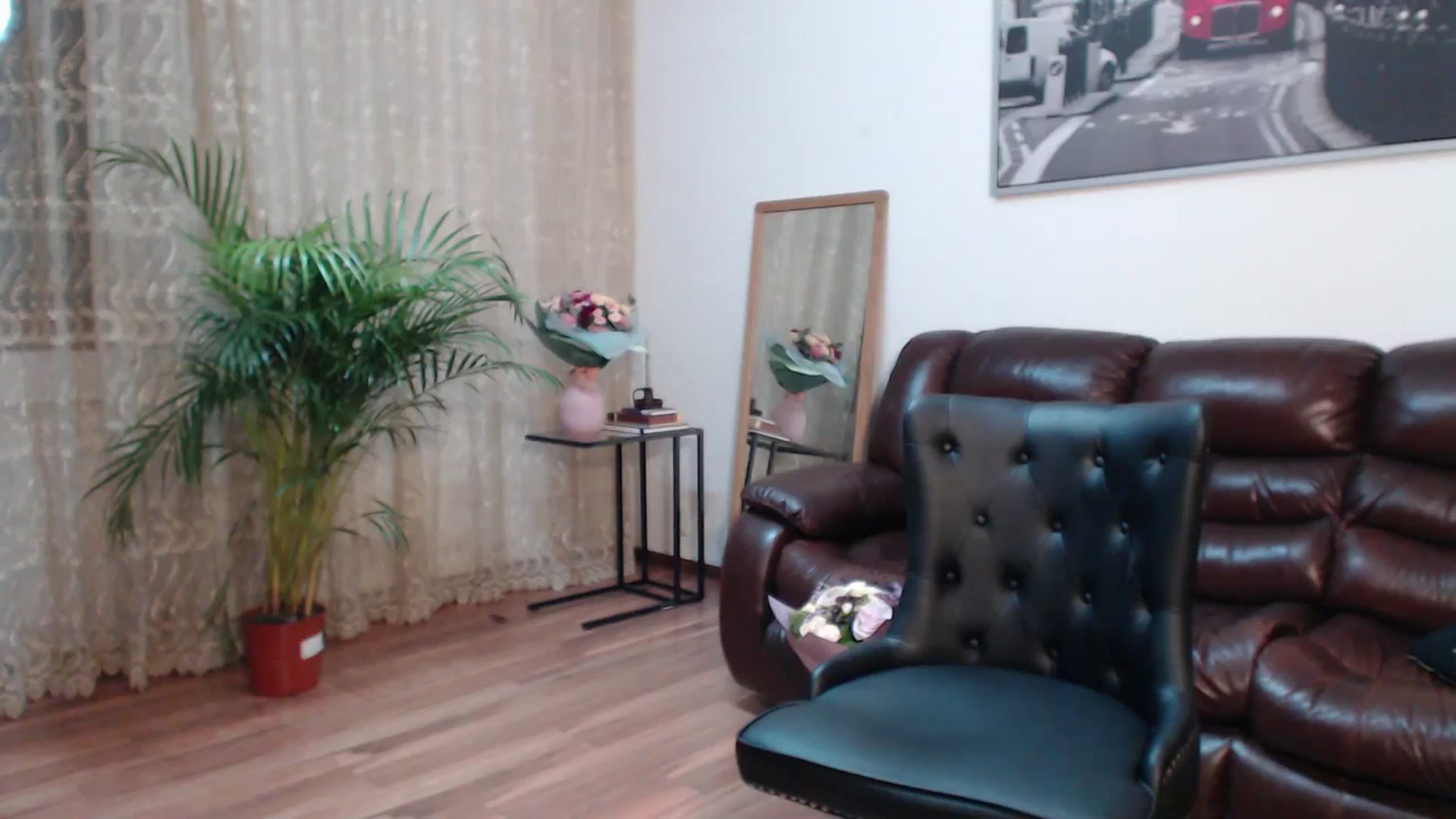 Gallery image thumbnail from AlexisLuvv's myfreecams stream on, 12/03/2023, 20:45 image 5 of 20