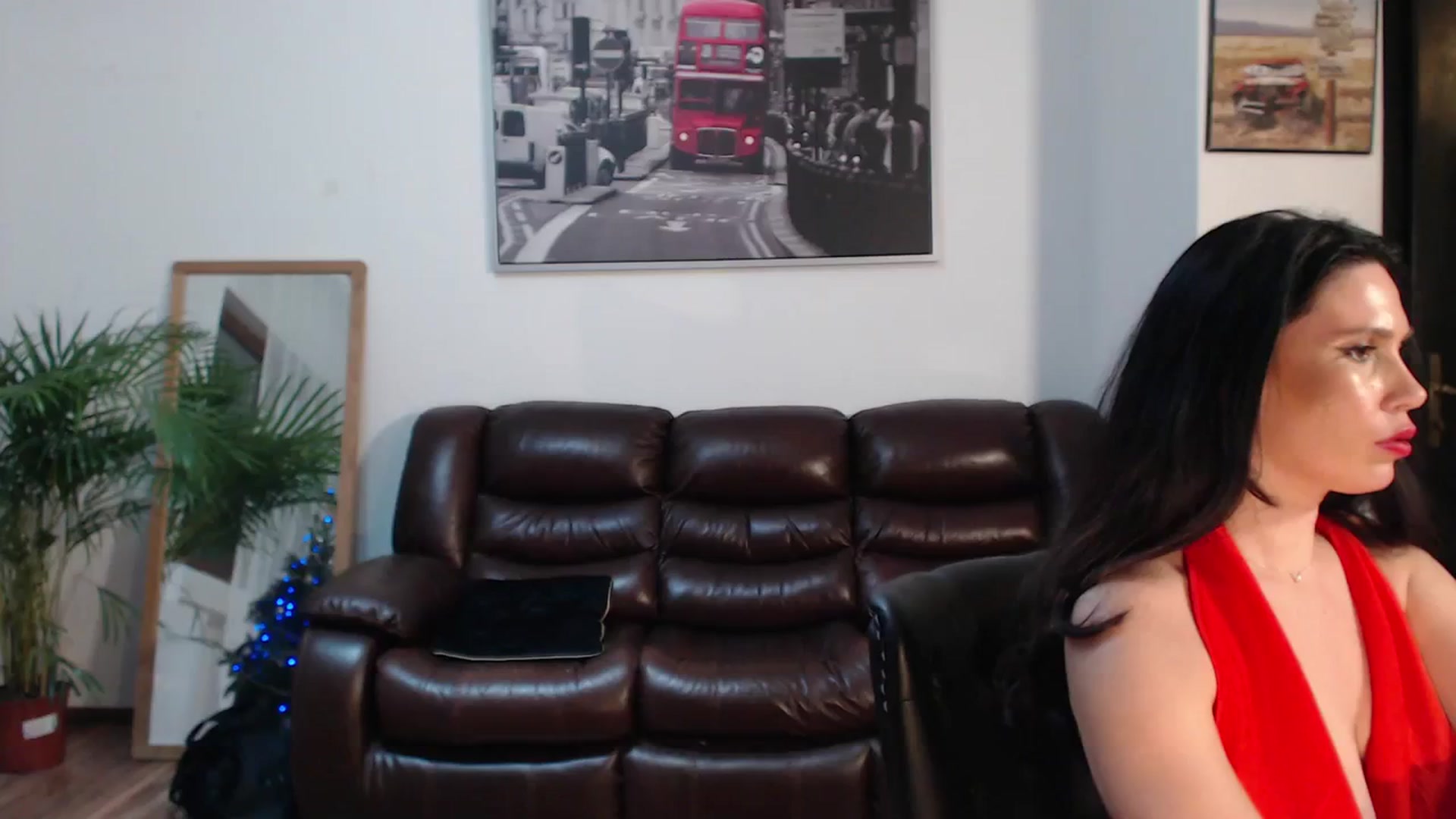 Gallery image thumbnail from AlexisLuvv's myfreecams stream on, 12/21/2023, 22:18 image 19 of 20