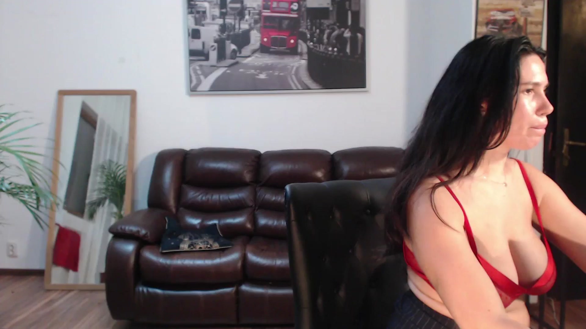 Gallery image thumbnail from AlexisLuvv's myfreecams stream on, 01/07/2024, 19:39 image 16 of 20