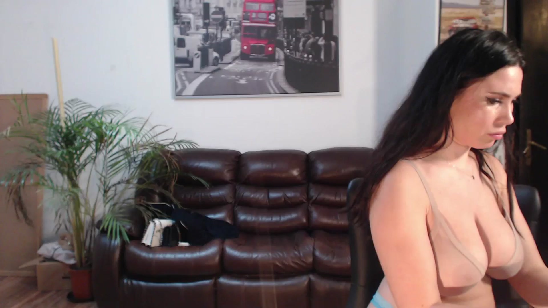Gallery image thumbnail from AlexisLuvv's myfreecams stream on, 03/13/2024, 19:55 image 15 of 20