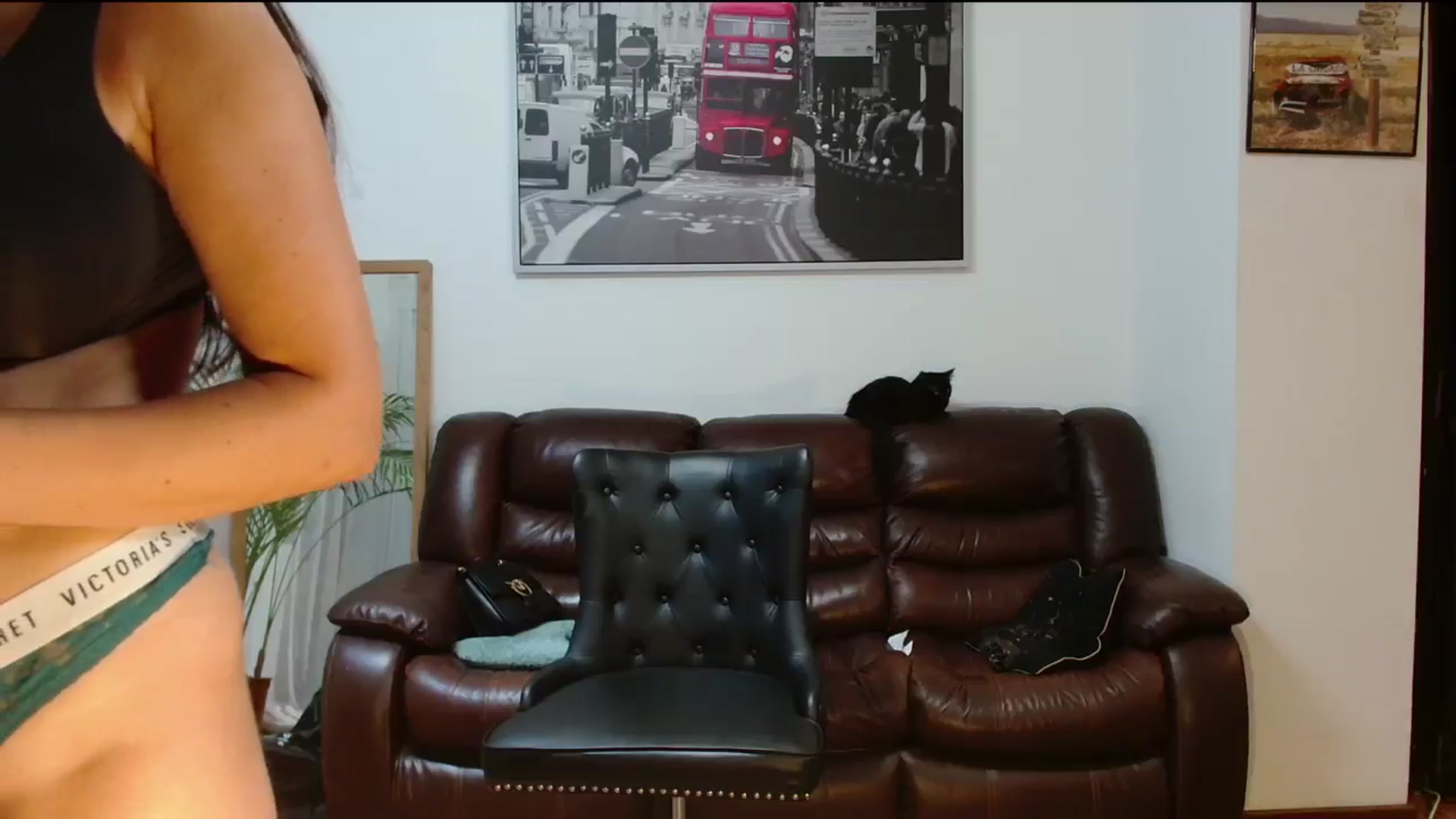 Gallery image thumbnail from AlexisLuvv's myfreecams stream on, 08/22/2024, 17:39 image 16 of 20