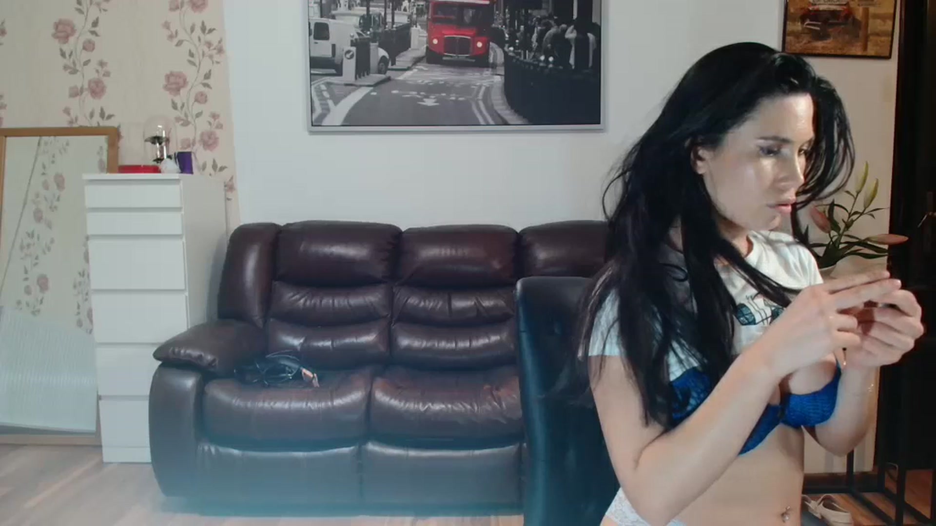 Gallery image thumbnail from AlexisLuvv's myfreecams stream on, 04/20/2025, 19:01 image 5 of 20