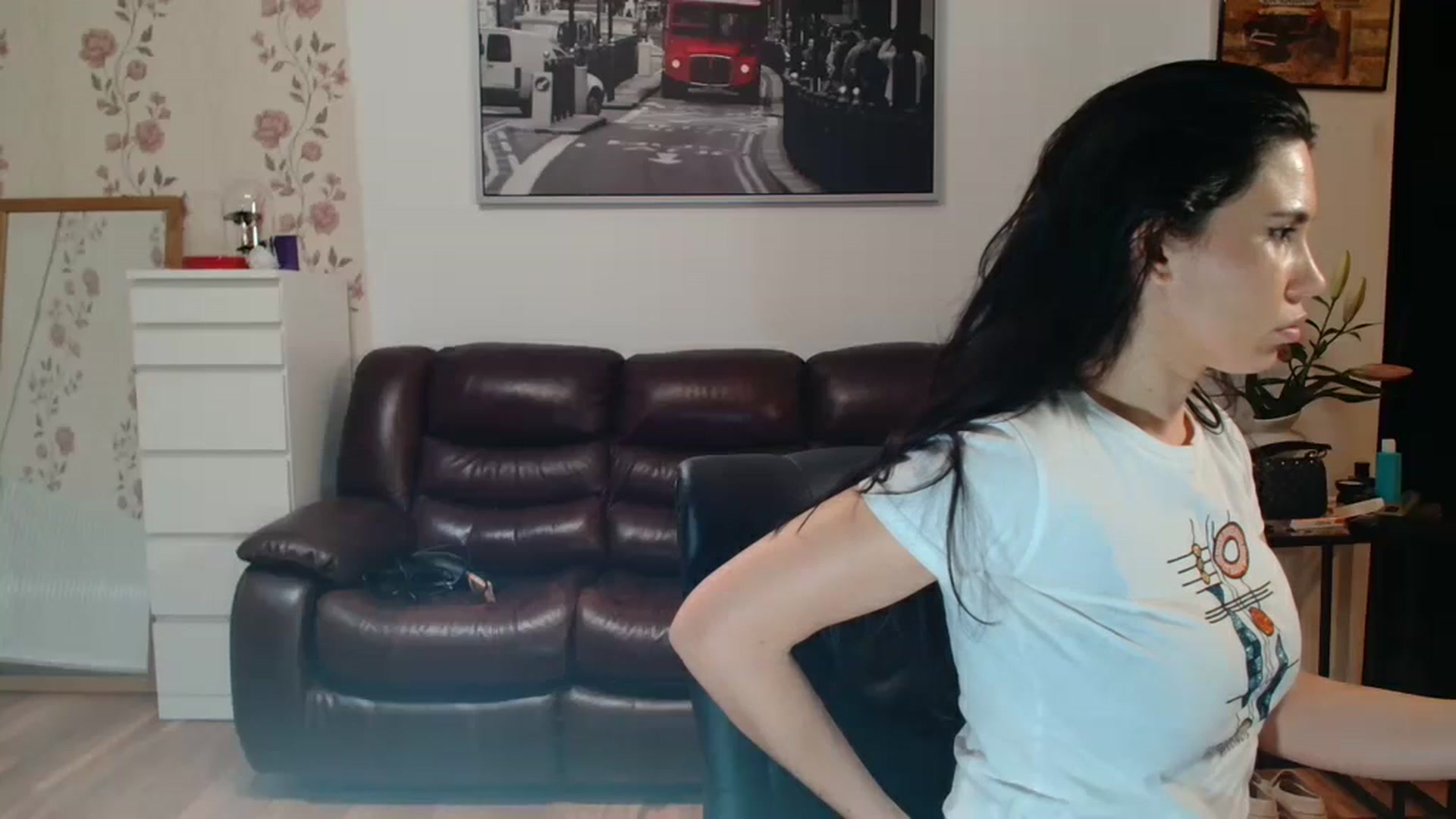 Gallery image thumbnail from AlexisLuvv's myfreecams stream on, 04/20/2025, 19:22 image 16 of 20