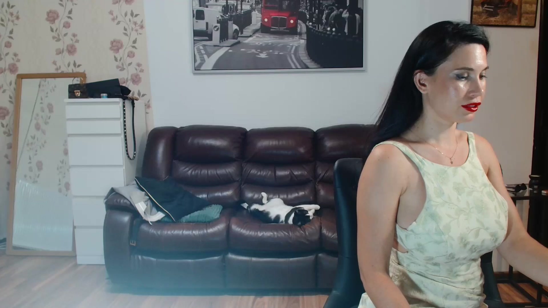 Gallery image thumbnail from AlexisLuvv's myfreecams stream on, 06/07/2025, 20:52 image 19 of 20