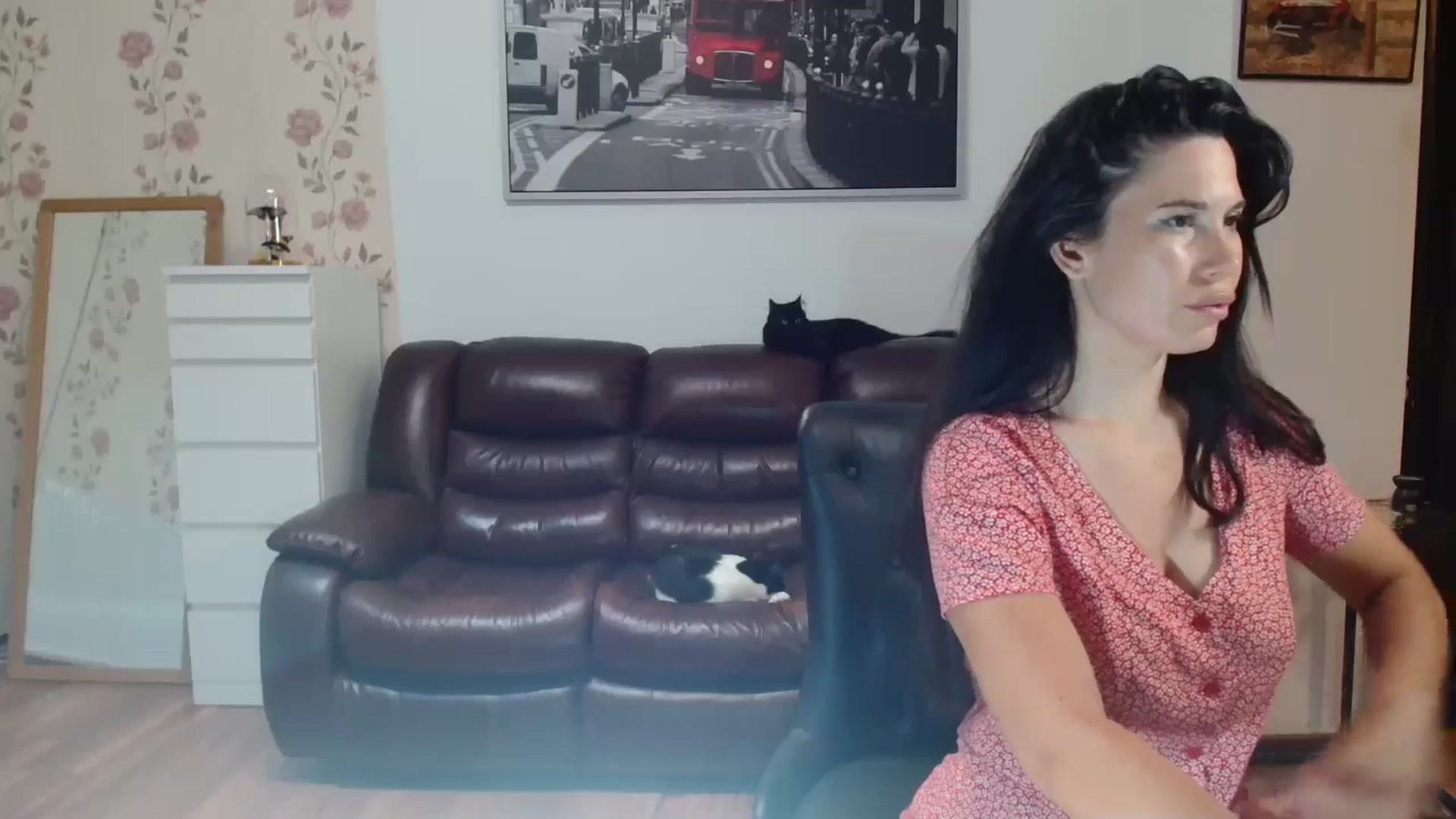 Gallery image thumbnail from AlexisLuvv's myfreecams stream on, 06/08/2025, 20:42 image 6 of 20