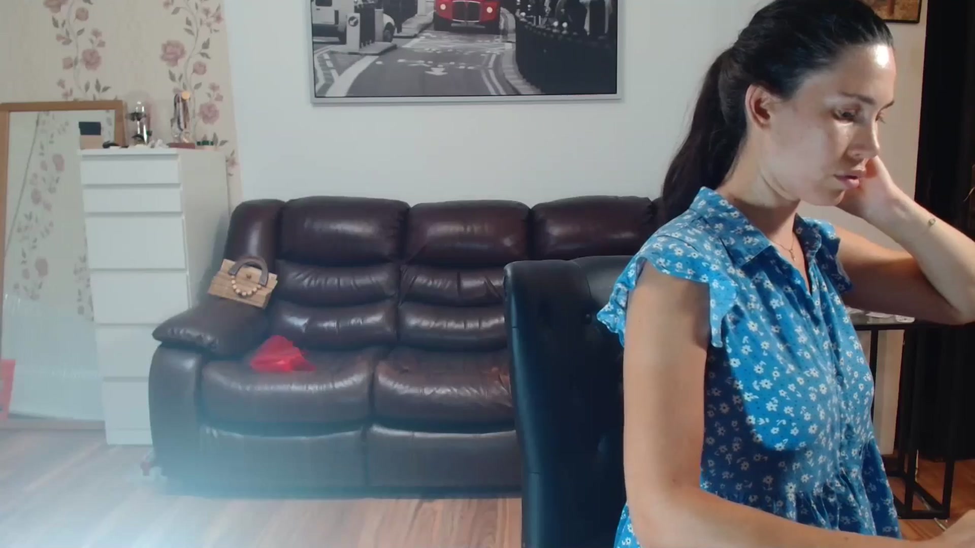 Gallery image thumbnail from AlexisLuvv's myfreecams stream on, 06/26/2025, 19:44 image 8 of 20