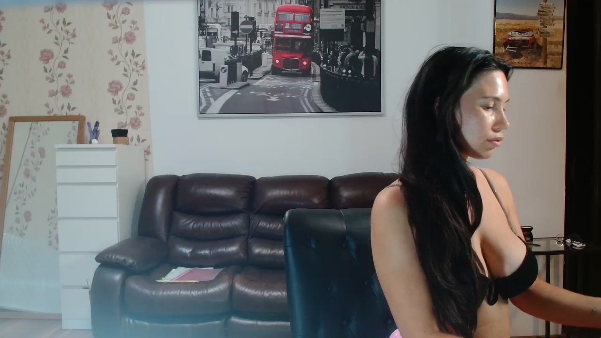 Gallery image thumbnail from AlexisLuvv's myfreecams stream on, 07/10/2025, 20:34 image 17 of 20