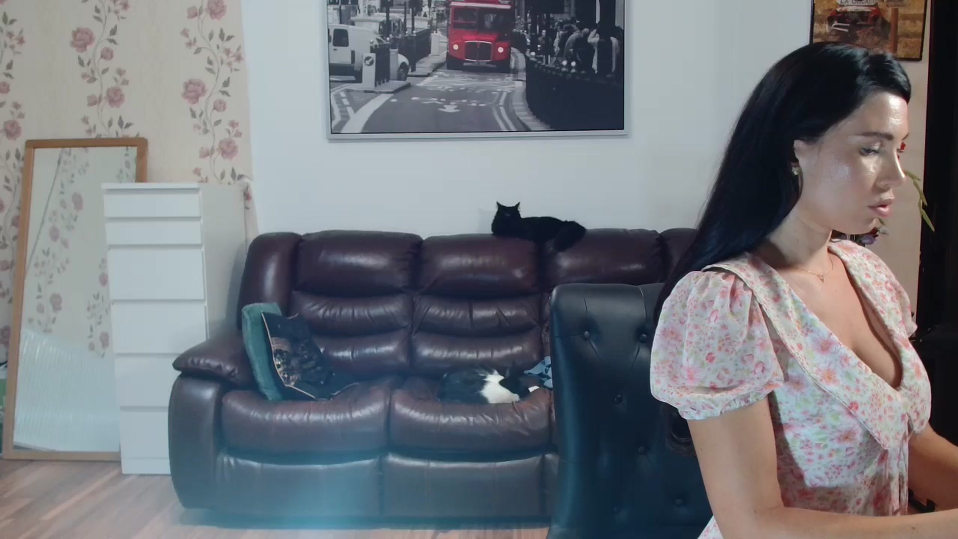 Gallery image thumbnail from AlexisLuvv's myfreecams stream on, 08/07/2025, 20:38 image 7 of 20