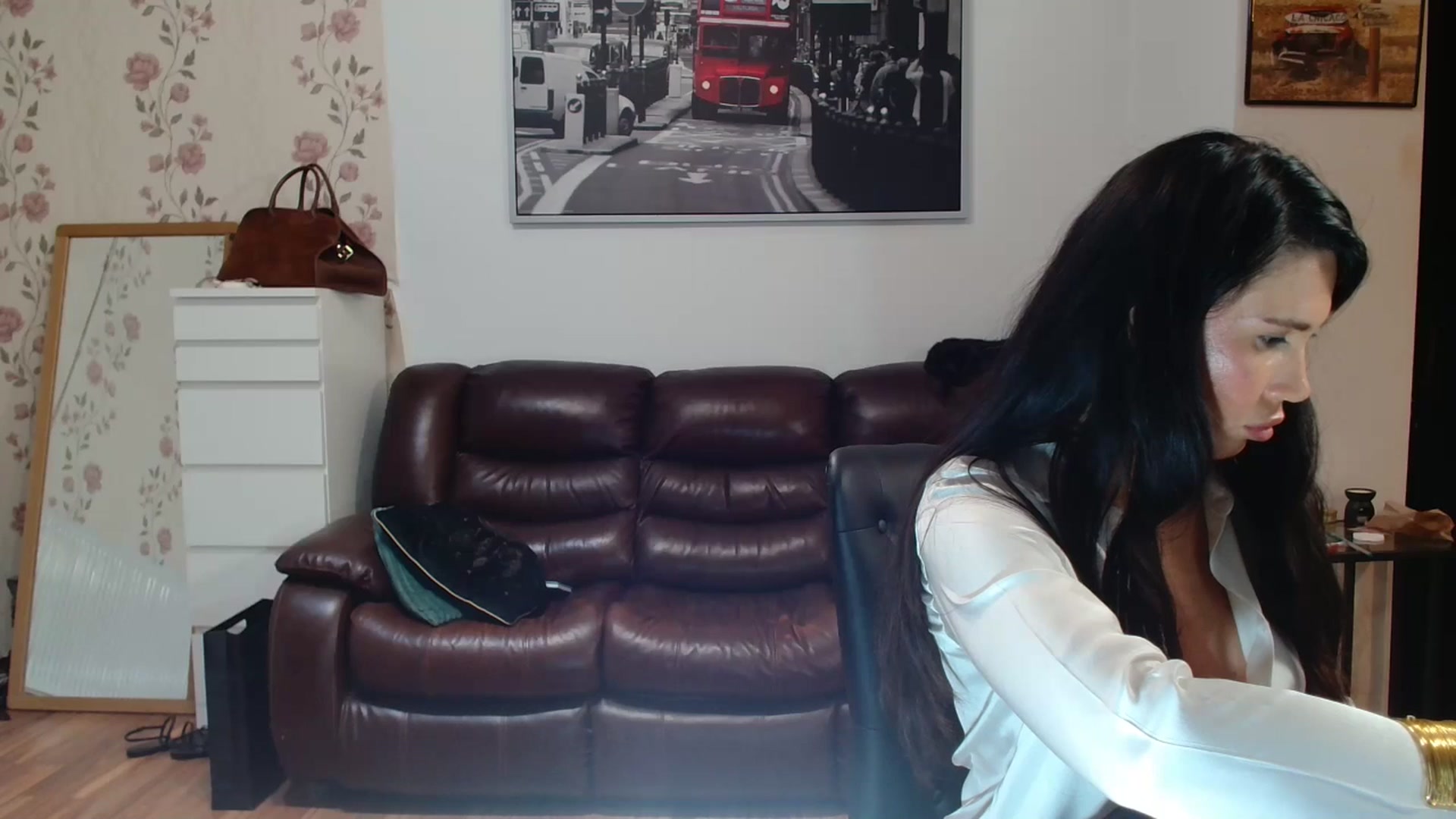 Gallery image thumbnail from AlexisLuvv's myfreecams stream on, 08/30/2025, 19:38 image 4 of 20