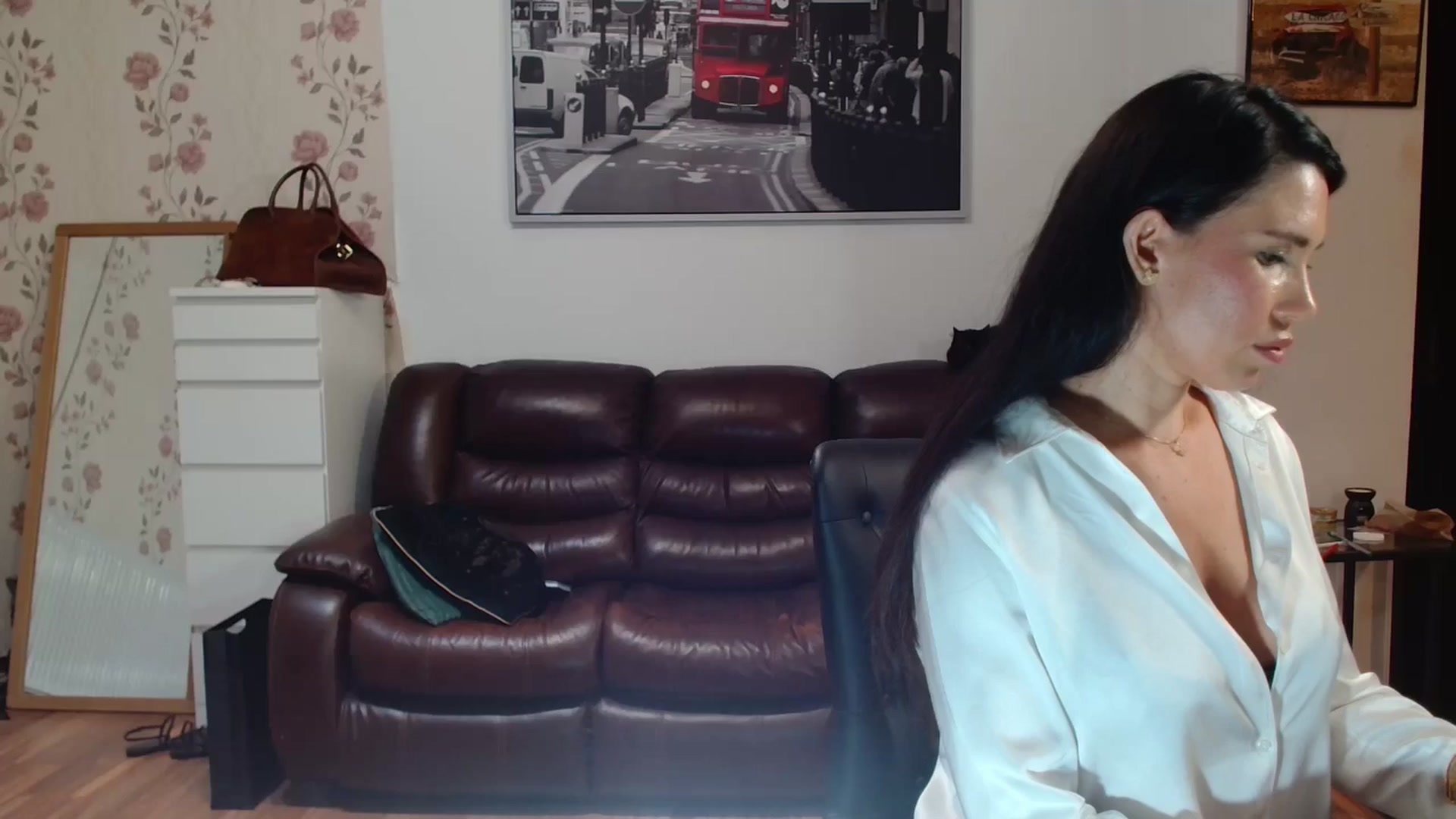 Gallery image thumbnail from AlexisLuvv's myfreecams stream on, 08/30/2025, 19:38 image 1 of 20