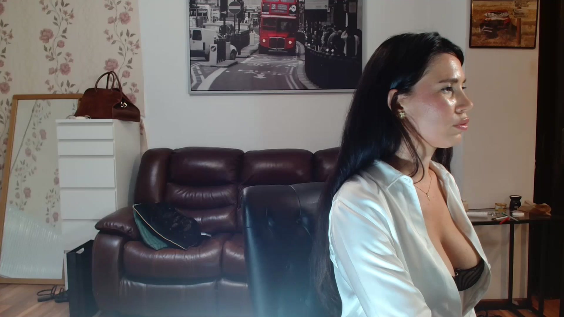 Gallery image thumbnail from AlexisLuvv's myfreecams stream on, 08/30/2025, 21:00 image 12 of 20