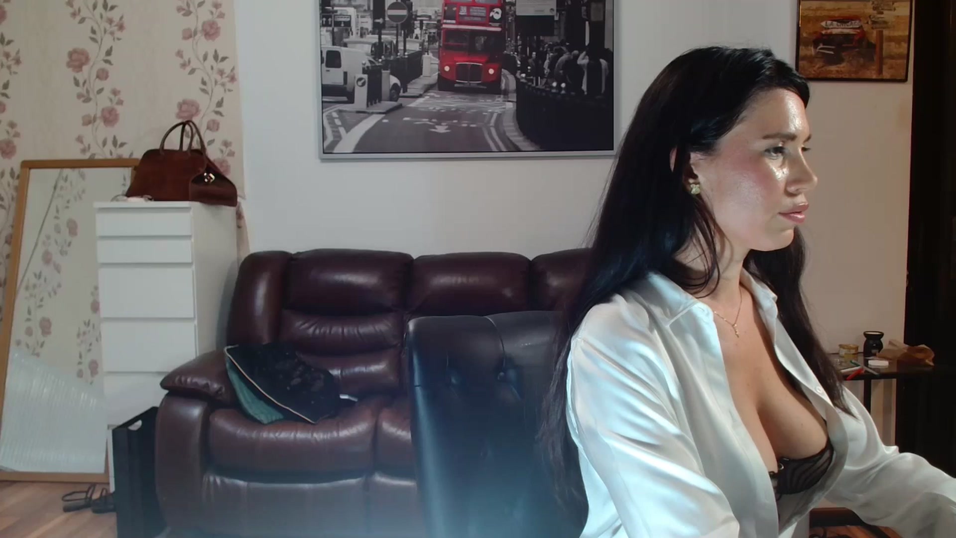 Gallery image thumbnail from AlexisLuvv's myfreecams stream on, 08/30/2025, 21:00 image 7 of 20