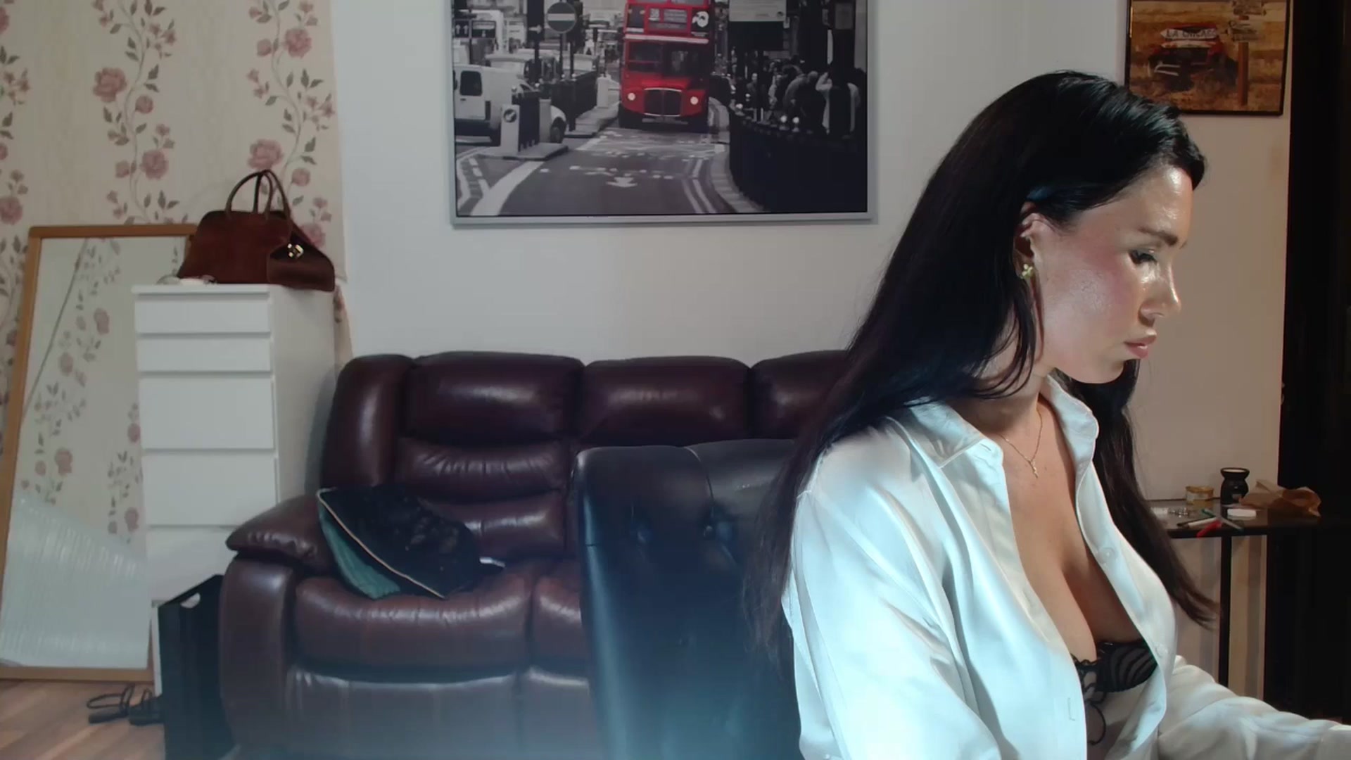Gallery image thumbnail from AlexisLuvv's myfreecams stream on, 08/30/2025, 21:00 image 1 of 20