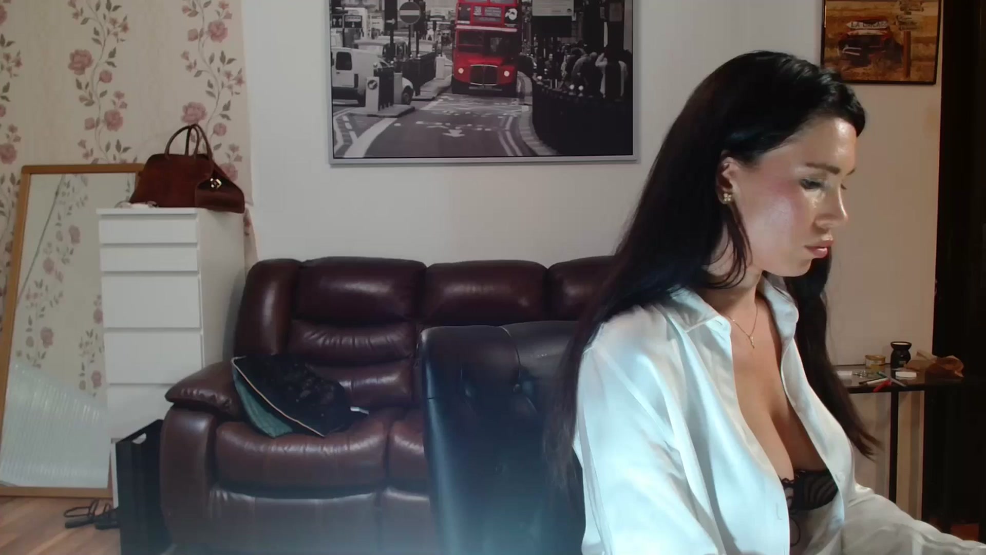 Gallery image thumbnail from AlexisLuvv's myfreecams stream on, 08/30/2025, 21:00 image 3 of 20