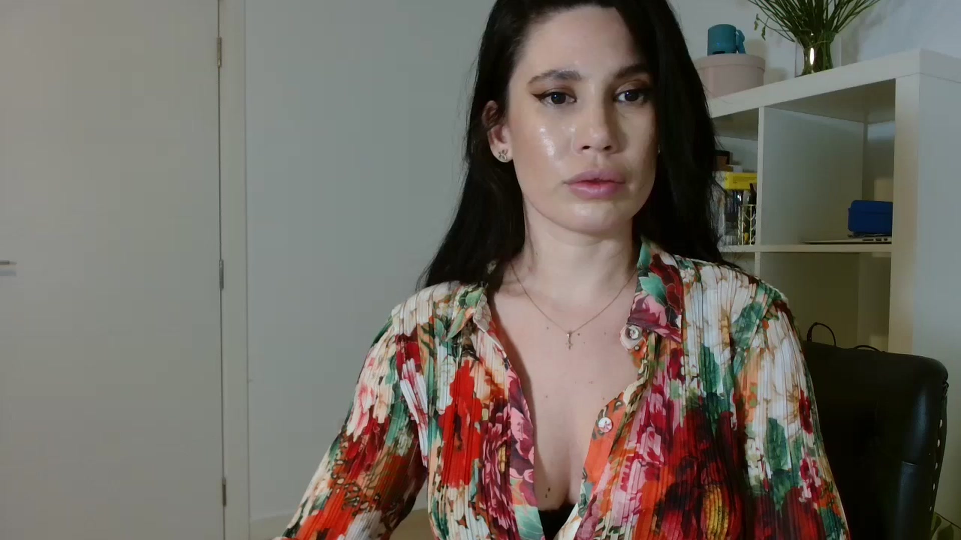 Gallery image thumbnail from AlexisLuvv's myfreecams stream on, 12/02/2025, 18:55 image 1 of 20