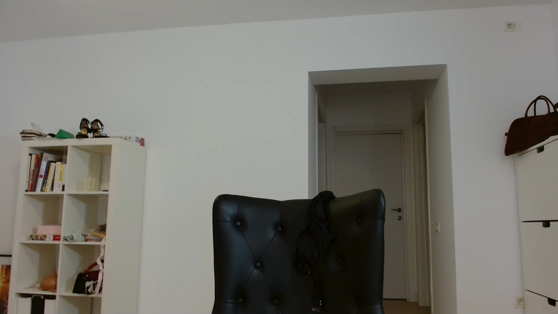 Gallery image thumbnail from AlexisLuvv's myfreecams stream on, 01/14/2026, 21:35 image 10 of 20