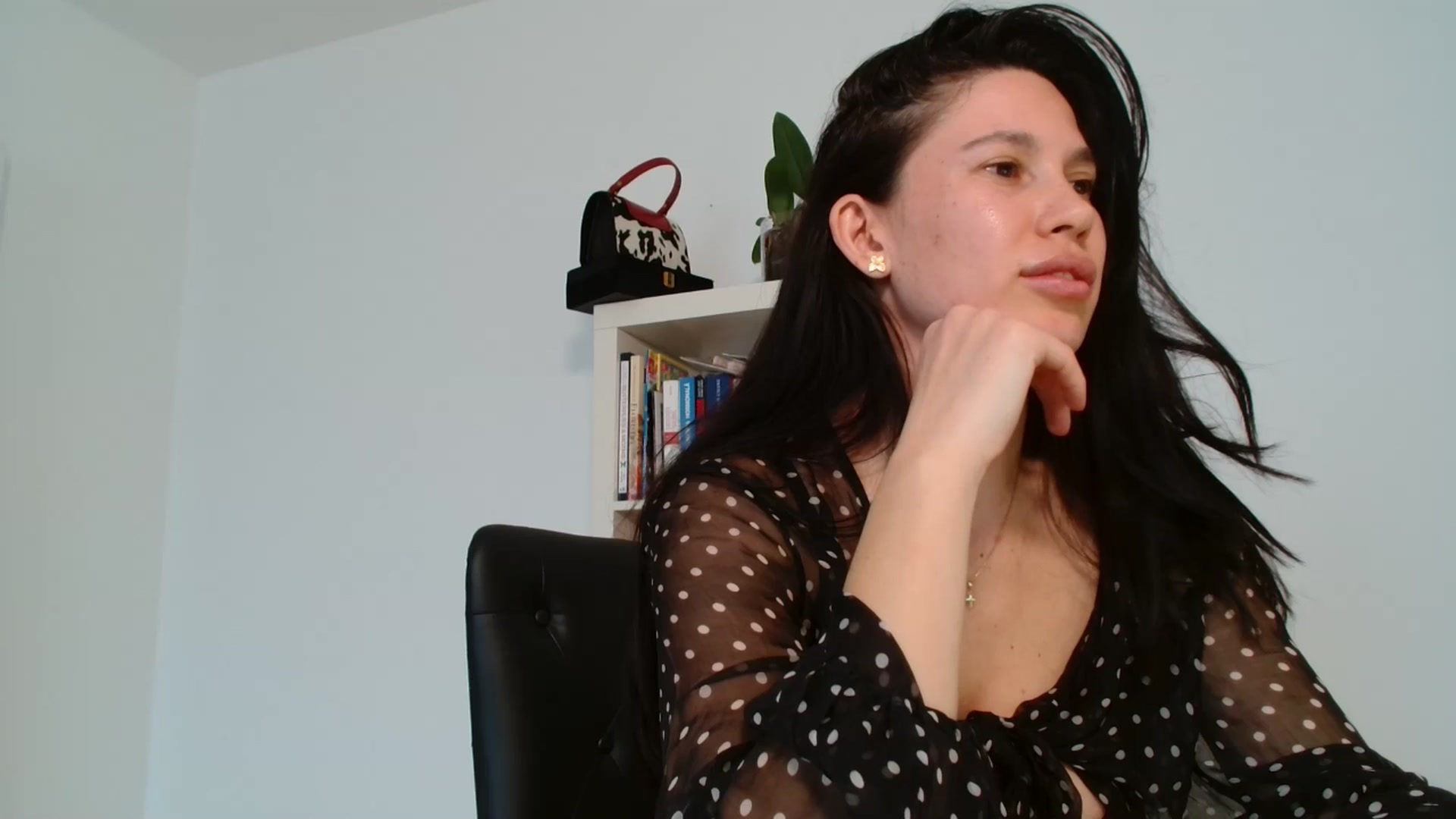 Gallery image thumbnail from AlexisLuvv's myfreecams stream on, 03/16/2026, 14:06 image 12 of 20