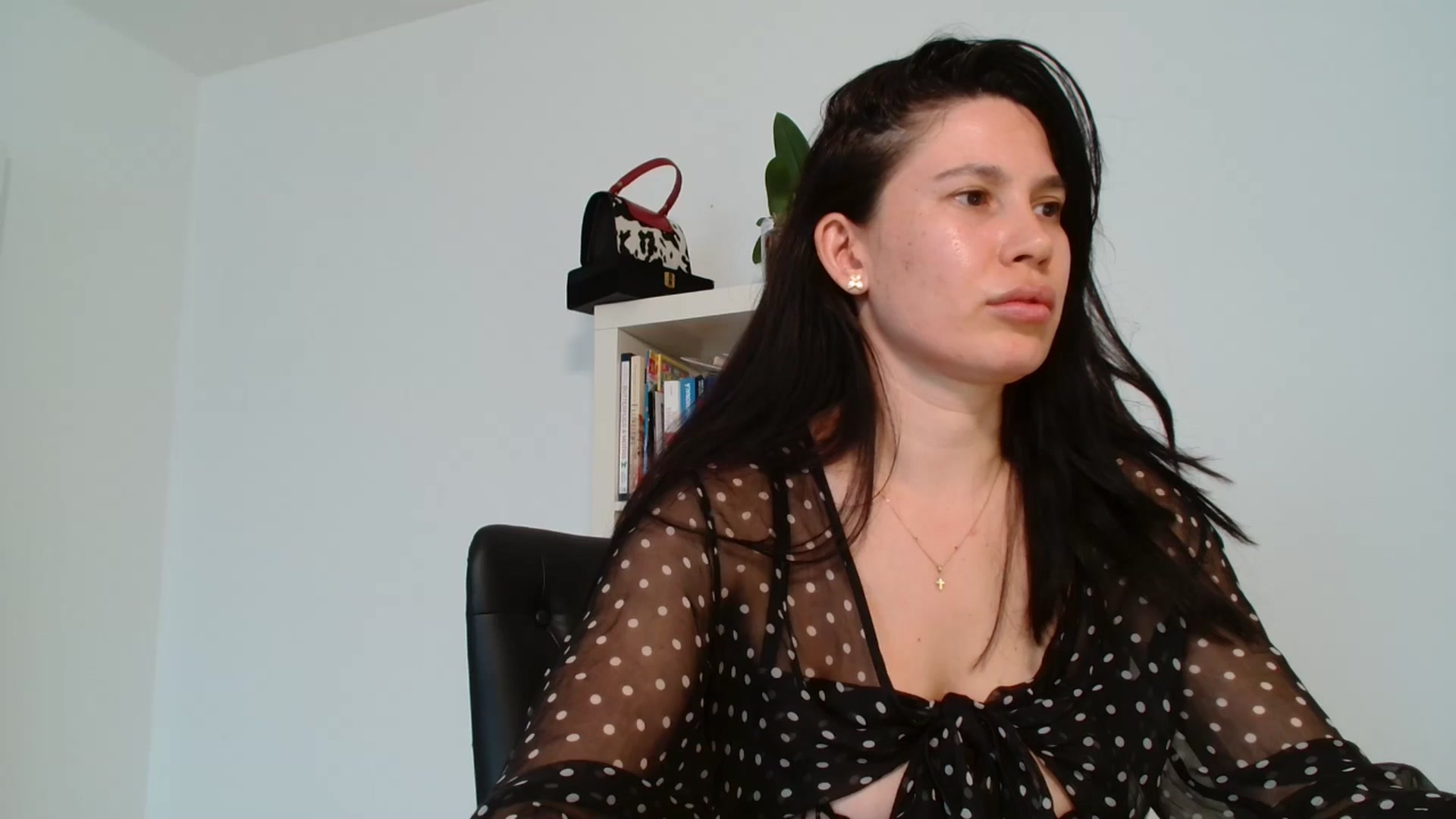 Gallery image thumbnail from AlexisLuvv's myfreecams stream on, 03/16/2026, 14:06 image 13 of 20