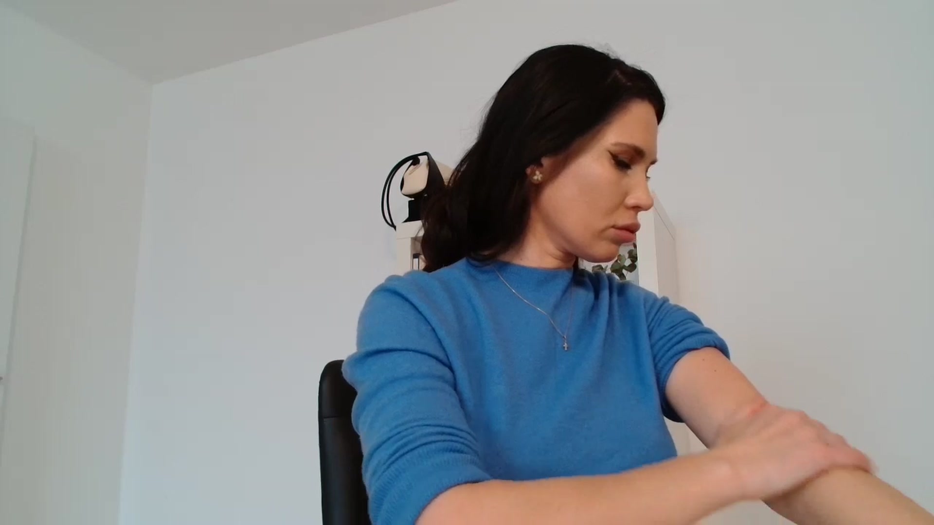 Gallery image thumbnail from AlexisLuvv's myfreecams stream on, 03/25/2026, 12:20 image 4 of 20