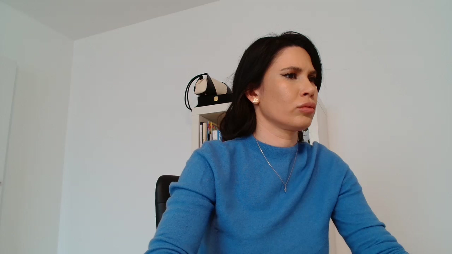 Gallery image thumbnail from AlexisLuvv's myfreecams stream on, 03/25/2026, 12:20 image 2 of 20