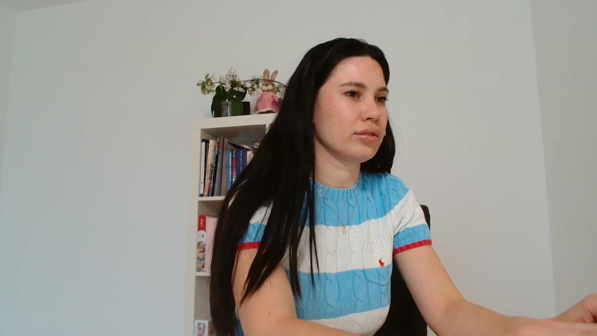 Gallery image thumbnail from AlexisLuvv's myfreecams stream on, 04/12/2026, 14:45 image 2 of 20