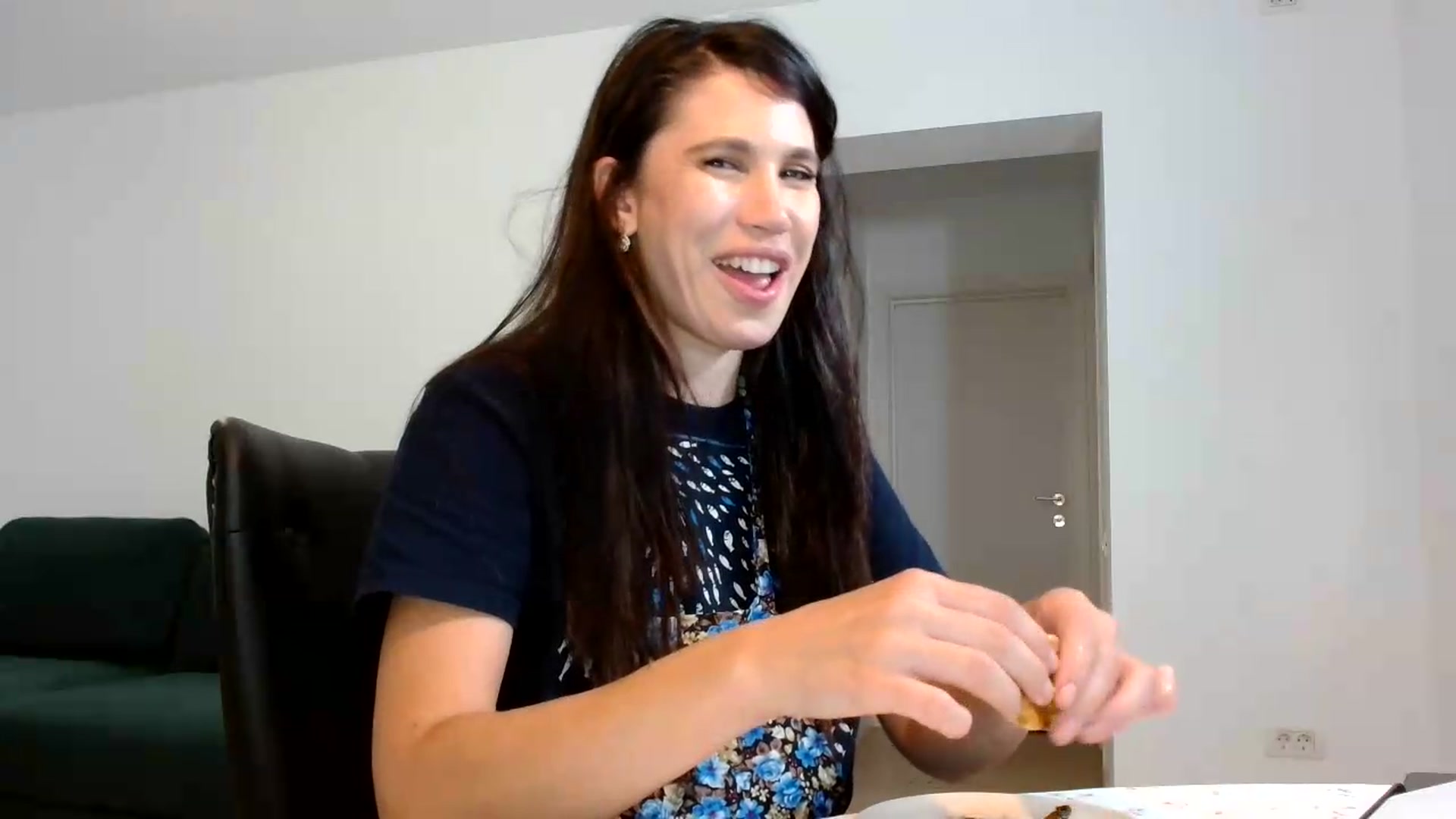 Gallery image thumbnail from AlexisLuvv's myfreecams stream on, 07/10/2026, 19:09 image 10 of 20