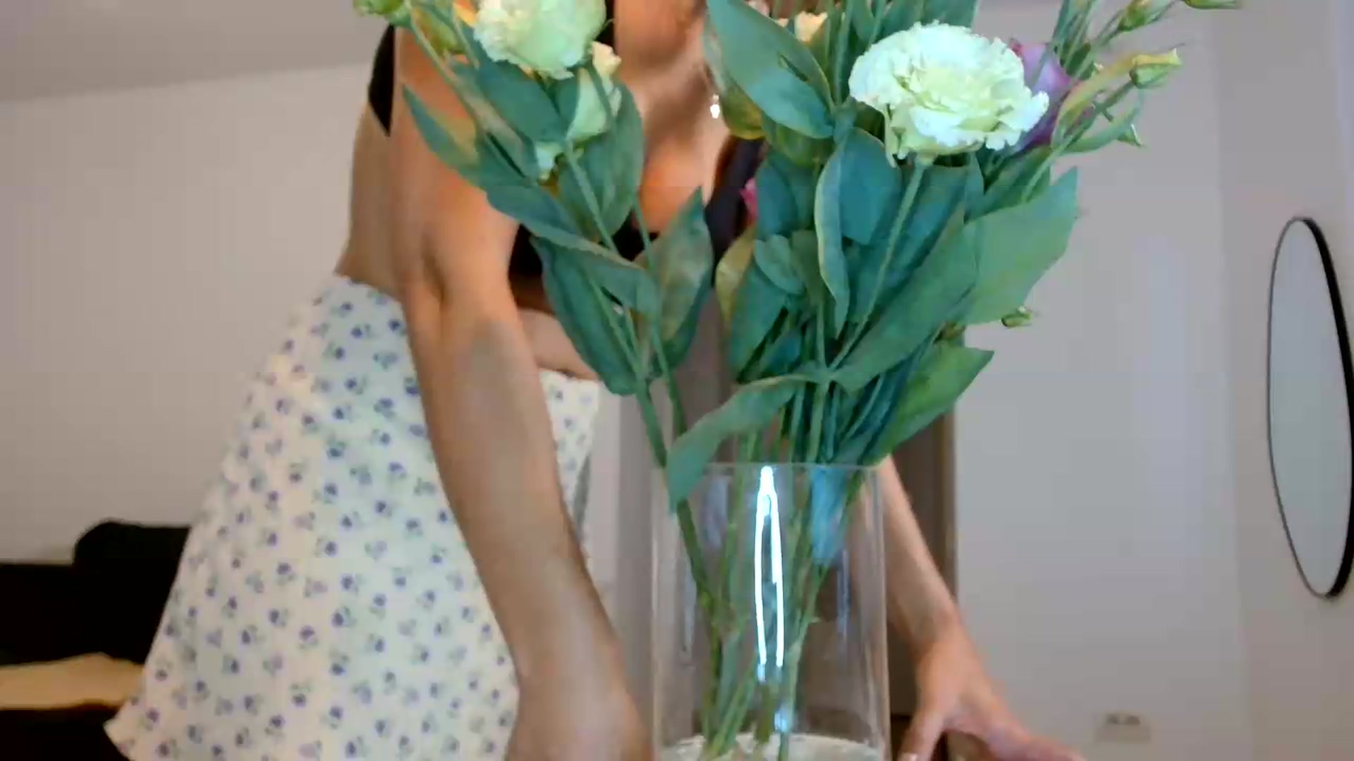 Gallery image thumbnail from AlexisLuvv's myfreecams stream on, 07/16/2026, 20:08 image 18 of 20