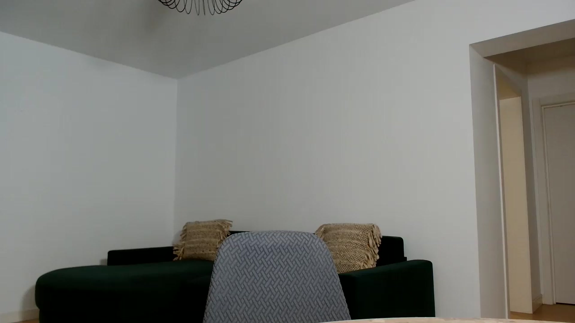 Gallery image thumbnail from AlexisLuvv's myfreecams stream on, 08/25/2026, 17:56 image 14 of 20