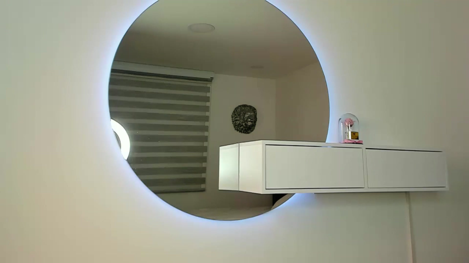 Gallery image thumbnail from AlexisMFC's myfreecams stream on, 12/05/2023, 04:25 image 13 of 20