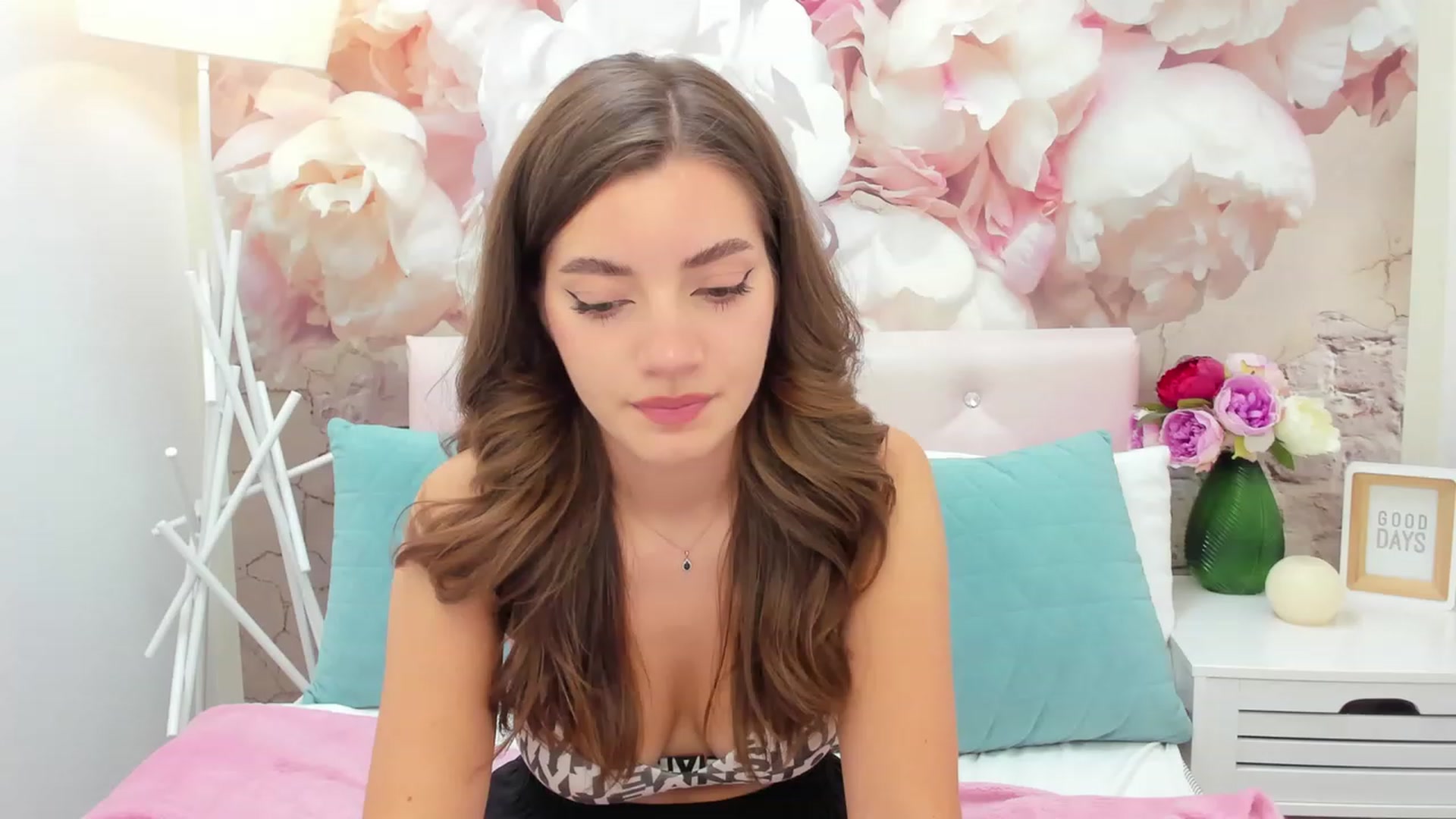 Gallery image thumbnail from AlexisOcean's myfreecams stream on, 08/16/2023, 18:26 image 18 of 20