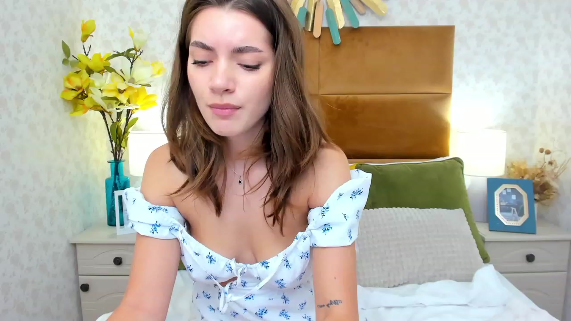 Gallery image thumbnail from AlexisOcean's myfreecams stream on, 08/19/2023, 16:29 image 10 of 20