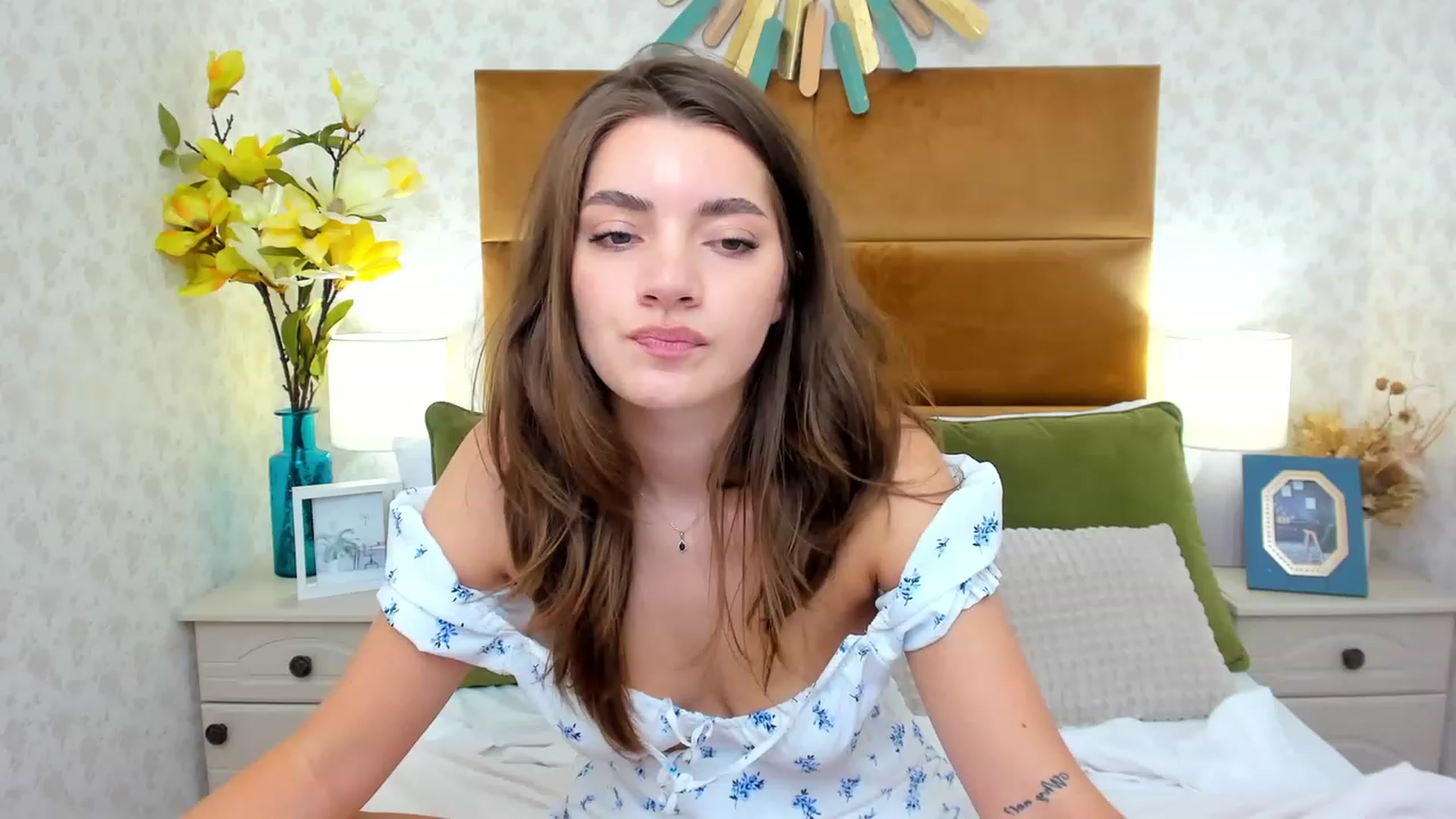 Gallery image thumbnail from AlexisOcean's myfreecams stream on, 08/19/2023, 18:08 image 17 of 20