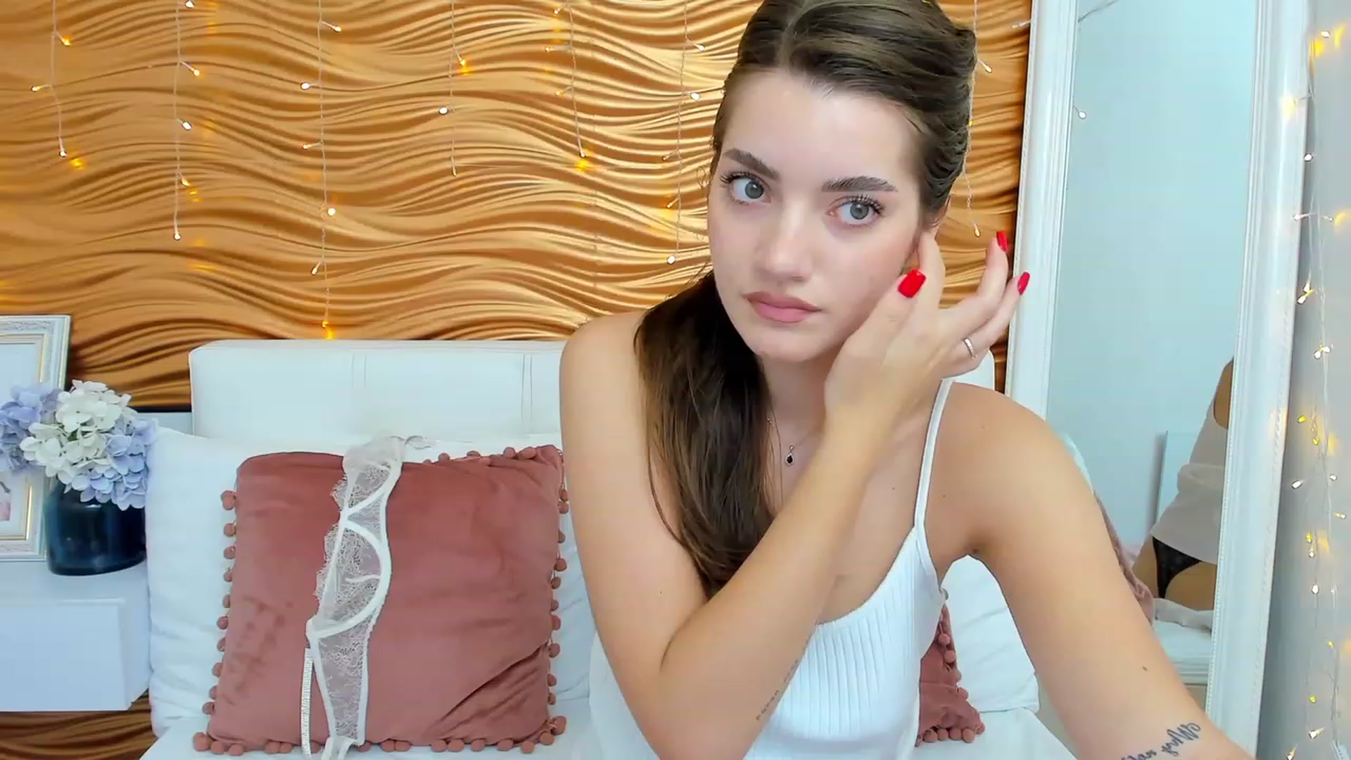 Gallery image thumbnail from AlexisOcean's myfreecams stream on, 08/20/2023, 15:24 image 10 of 20