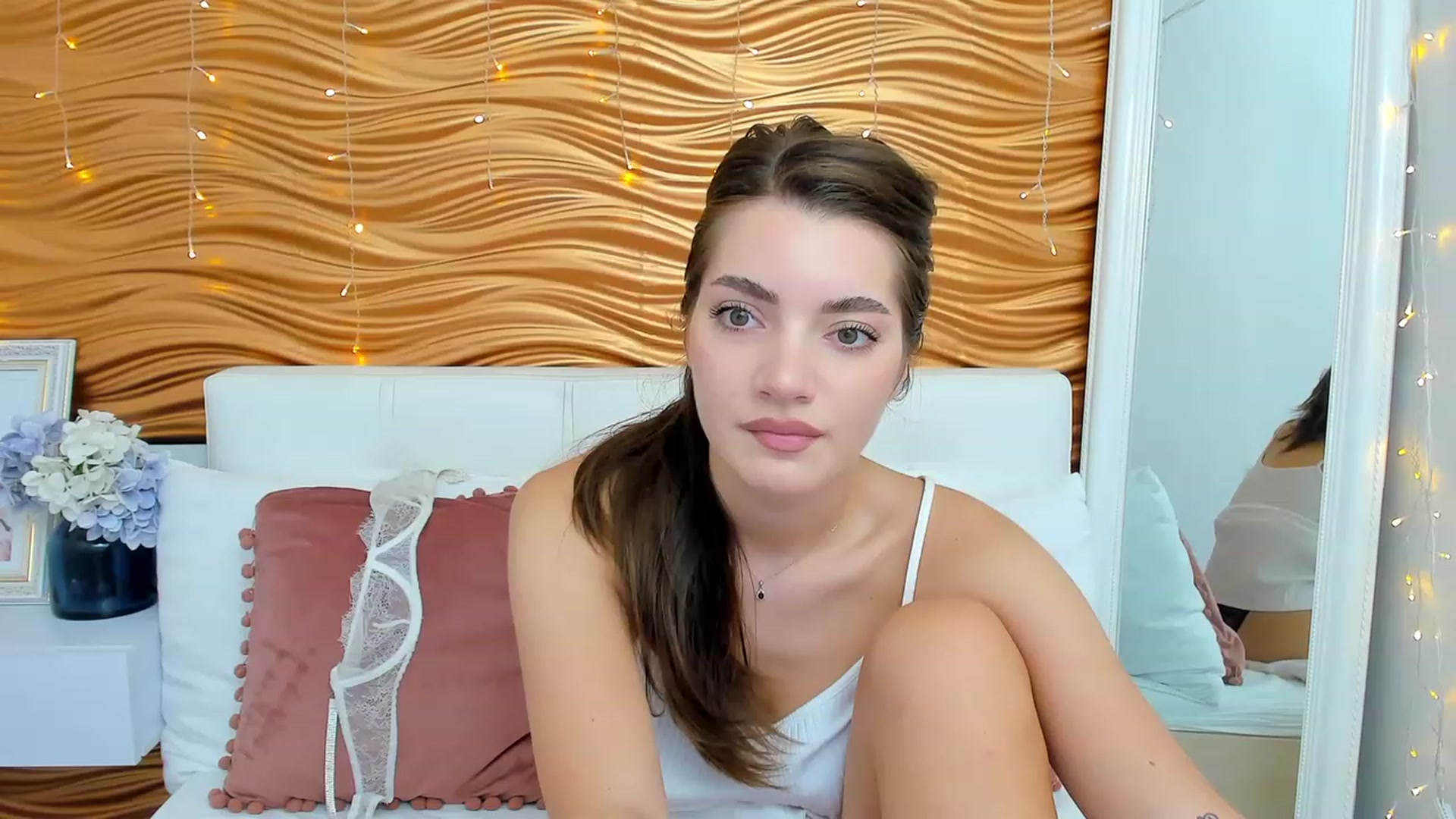Gallery image thumbnail from AlexisOcean's myfreecams stream on, 08/20/2023, 15:24 image 14 of 20