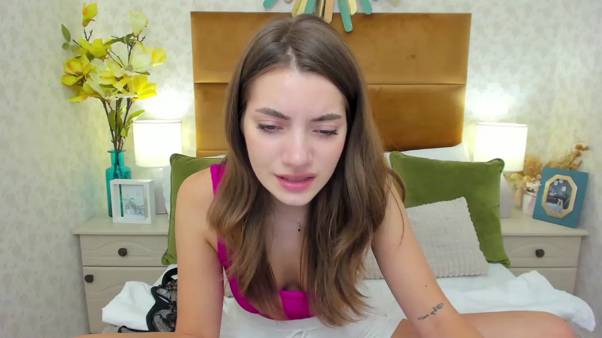 Gallery image thumbnail from AlexisOcean's myfreecams stream on, 08/27/2023, 21:58 image 14 of 20