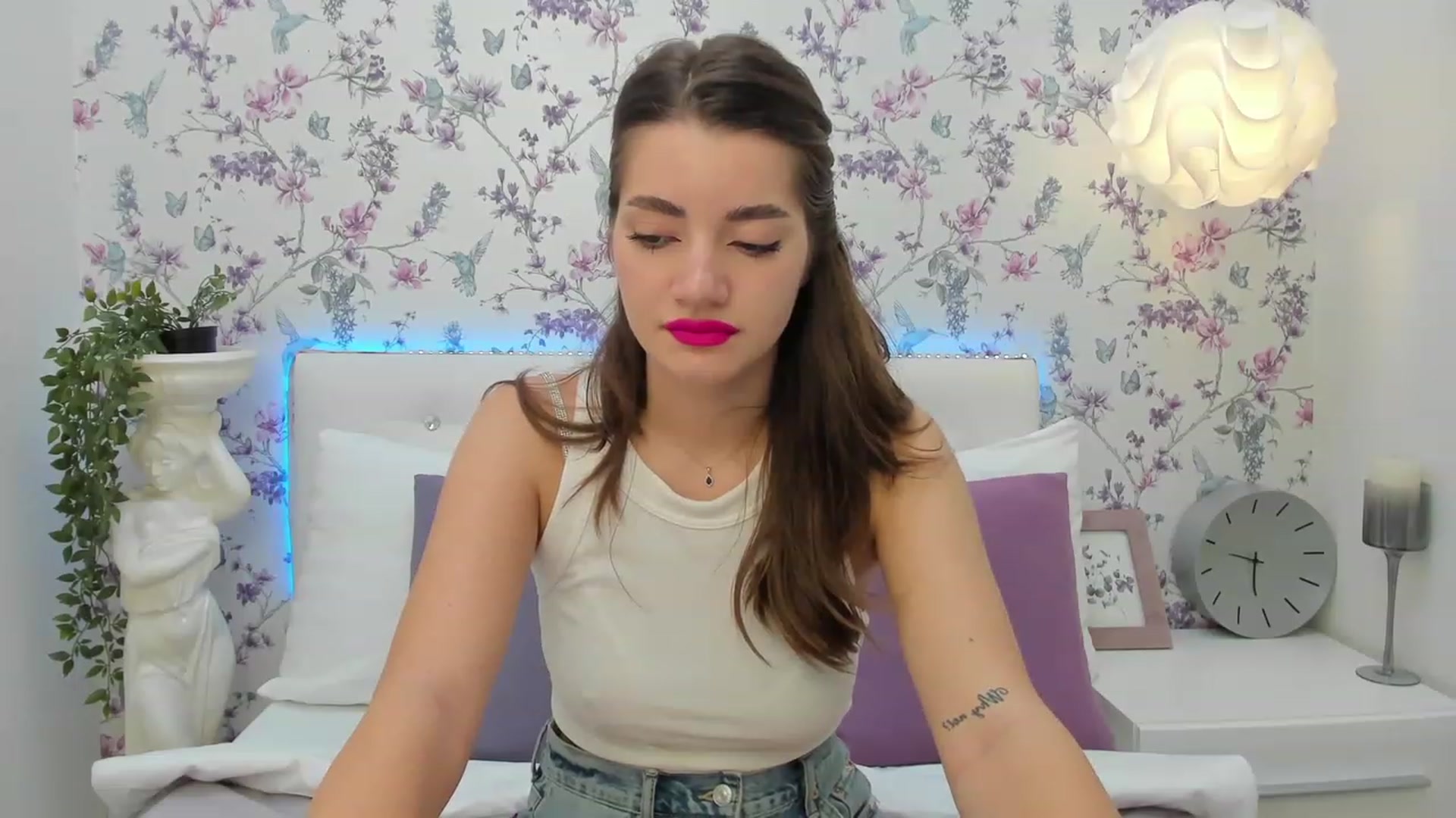 Gallery image thumbnail from AlexisOcean's myfreecams stream on, 09/01/2023, 10:48 image 7 of 20