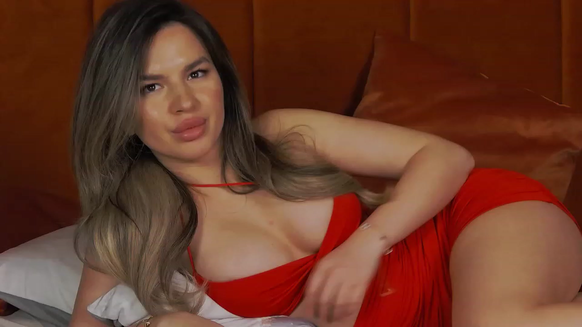 Gallery image thumbnail from AlexisTissa's myfreecams stream on, 02/27/2023, 20:03 image 4 of 20