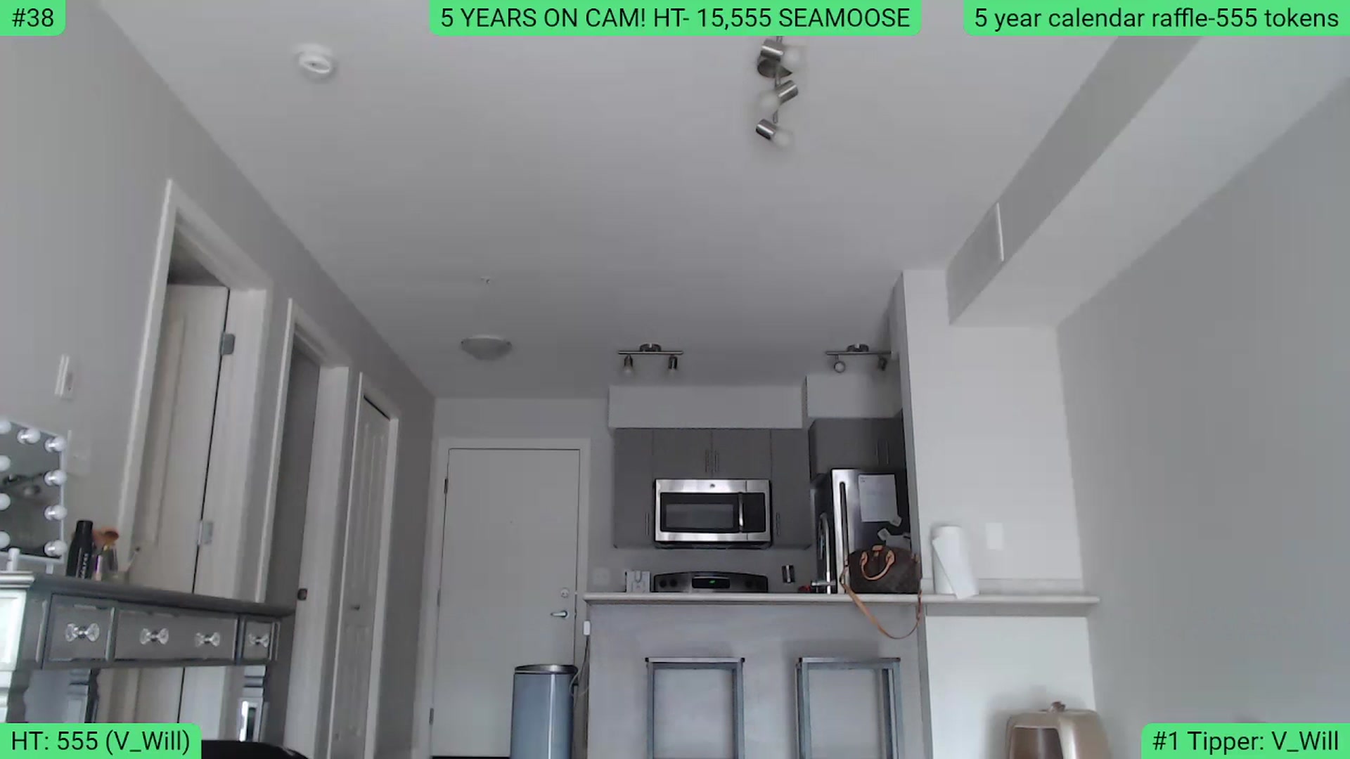 Gallery image thumbnail from AlexisW5years's myfreecams stream on, 11/19/2023, 19:45 image 18 of 20
