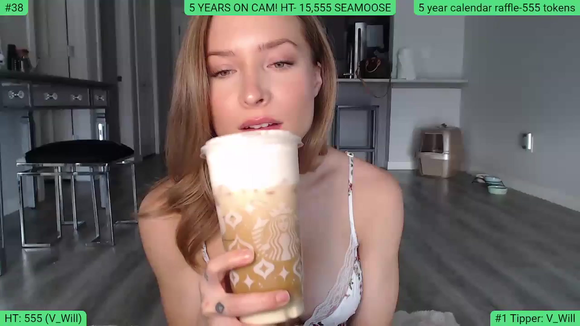 Gallery image thumbnail from AlexisW5years's myfreecams stream on, 11/19/2023, 20:06 image 8 of 20