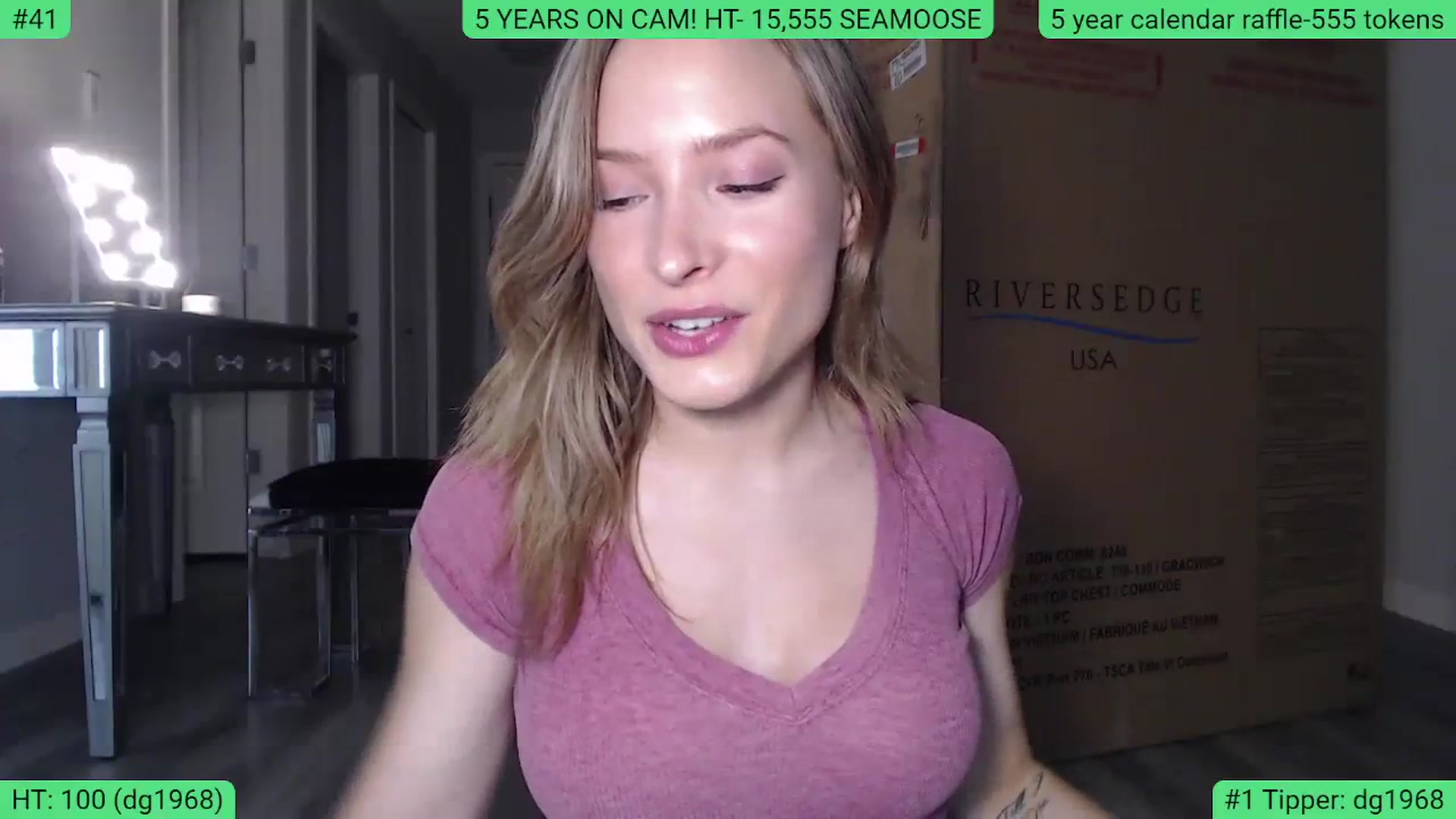 Gallery image thumbnail from AlexisW5years's myfreecams stream on, 11/22/2023, 19:54 image 4 of 20