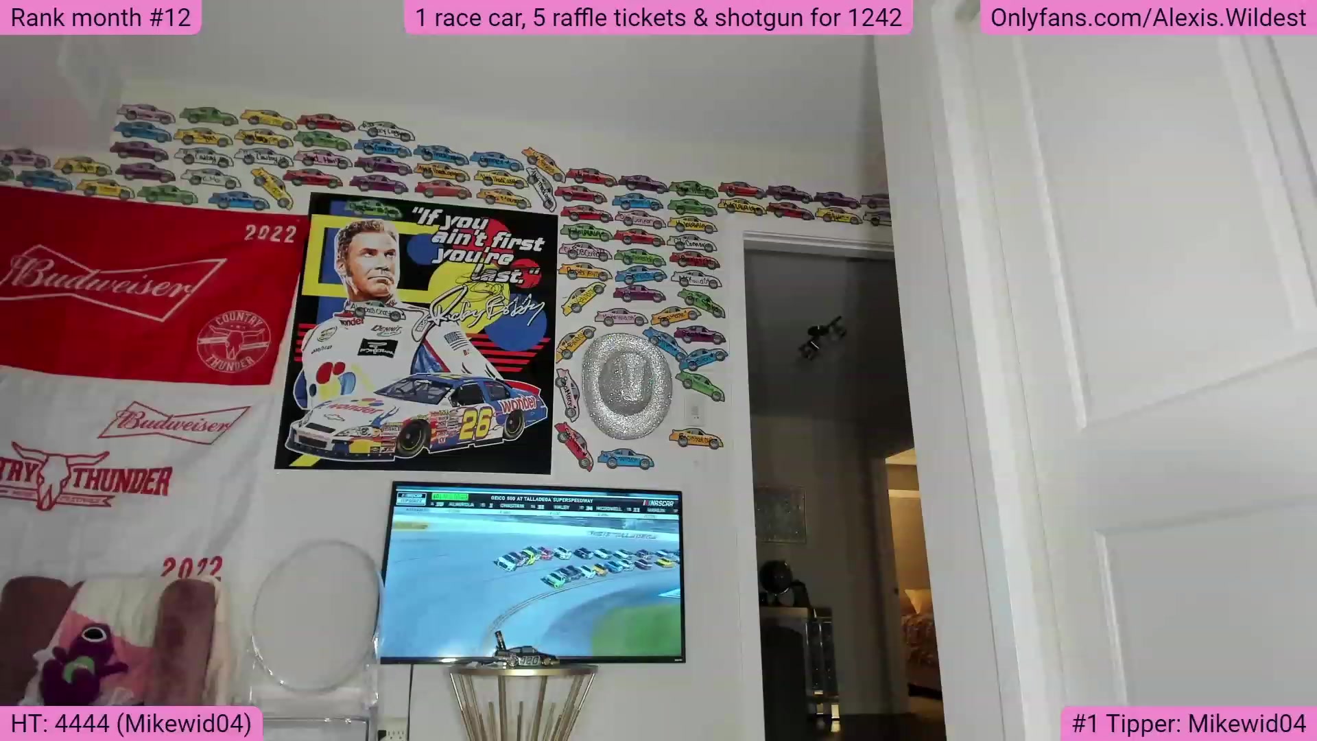 Gallery image thumbnail from AlexisWildest's myfreecams stream on, 11/15/2022, 02:59 image 19 of 20