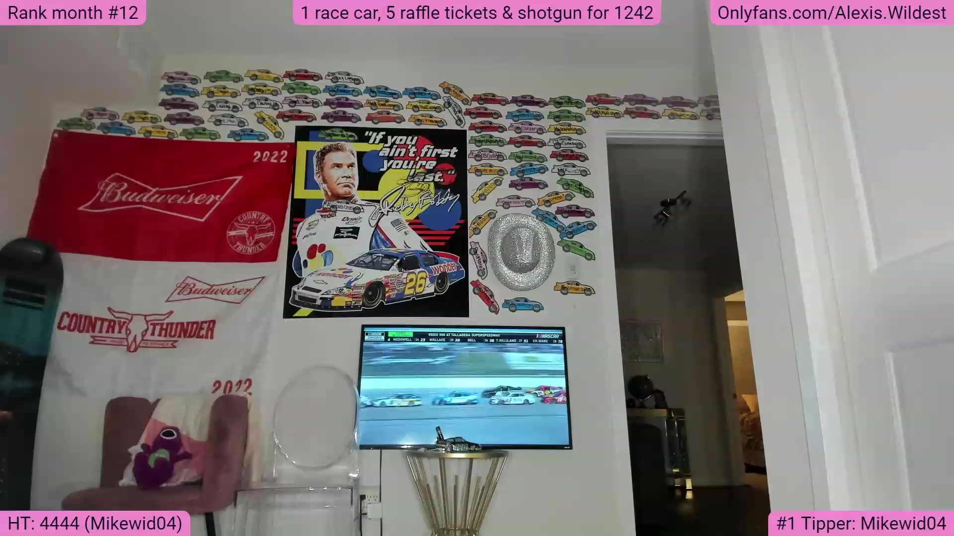 Gallery image thumbnail from AlexisWildest's myfreecams stream on, 11/15/2022, 02:59 image 15 of 20