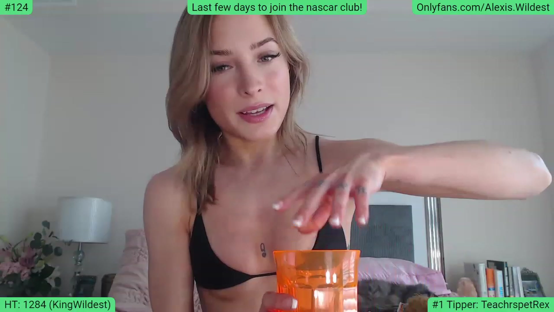 Gallery image thumbnail from AlexisWildest's myfreecams stream on, 02/27/2023, 24:32 image 9 of 20