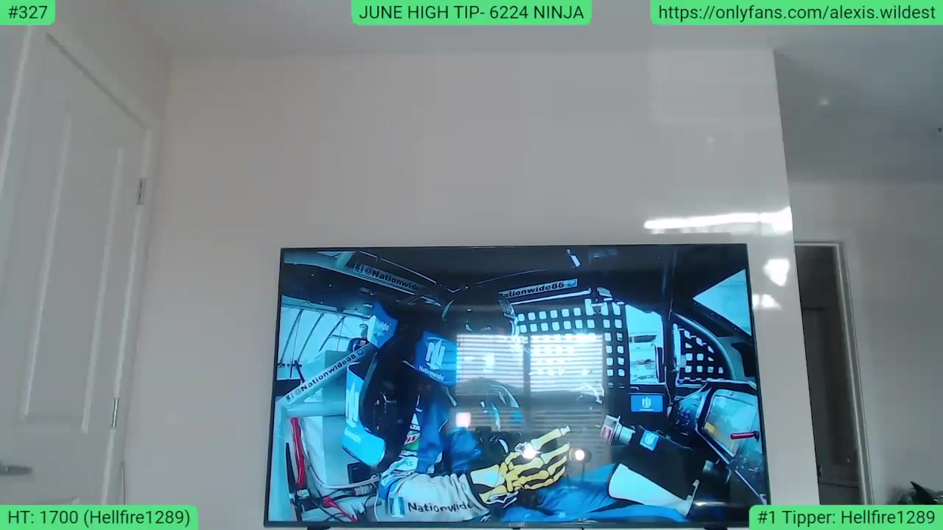 Gallery image thumbnail from AlexisWildest's myfreecams stream on, 06/25/2023, 01:03 image 10 of 20